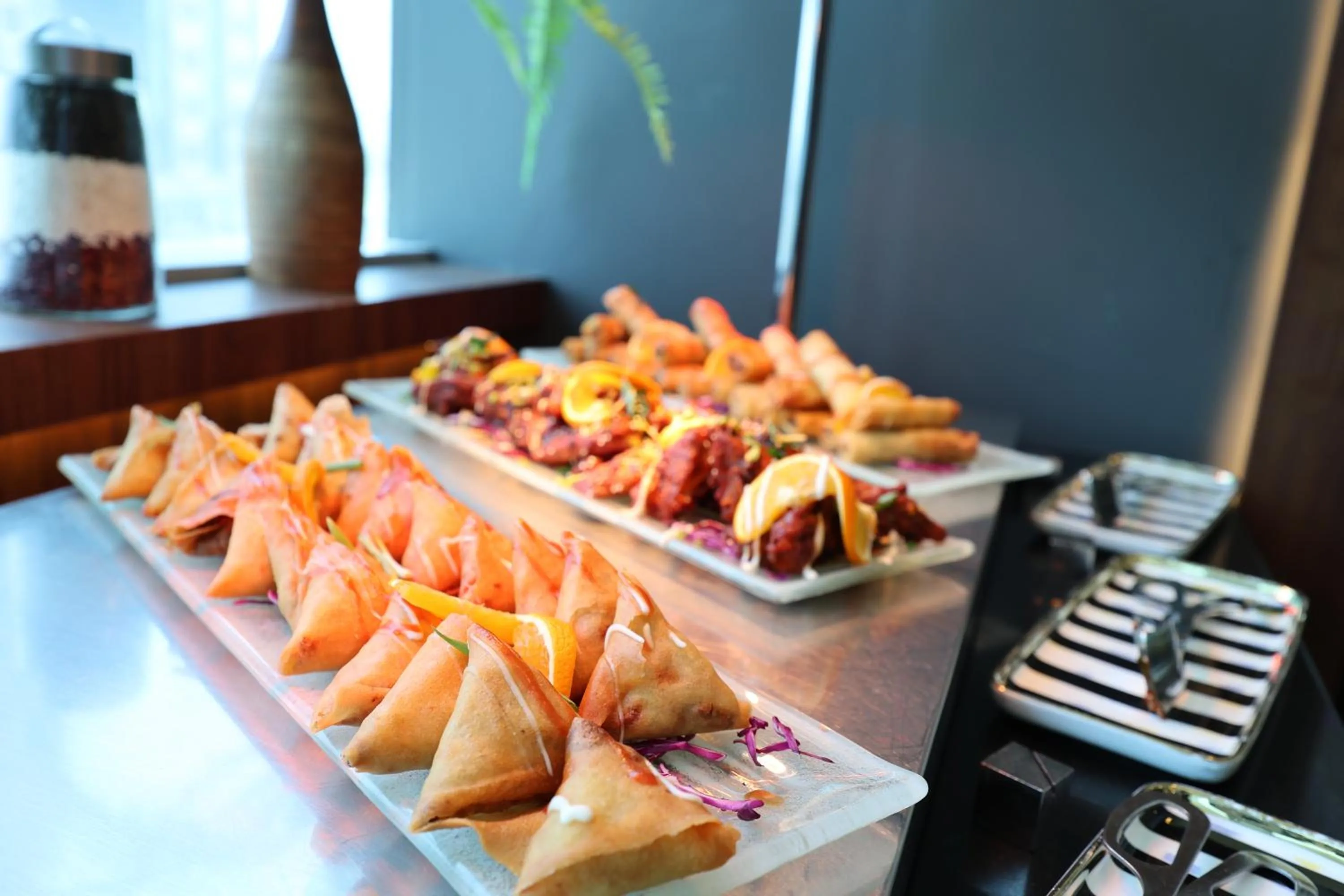 Restaurant/places to eat in Saraya Corniche Hotel