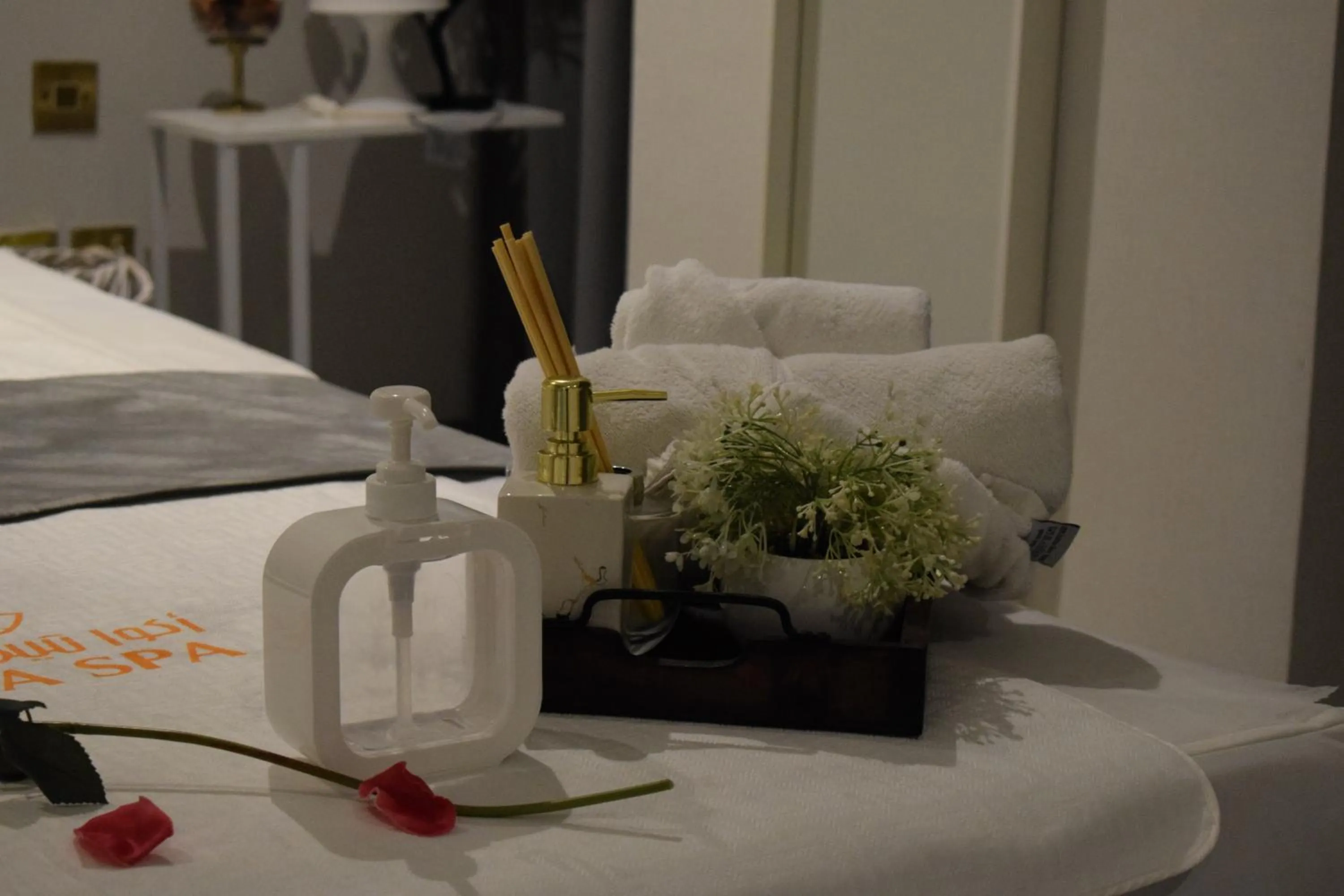 Spa and wellness centre/facilities, Bed in Saraya Corniche Hotel