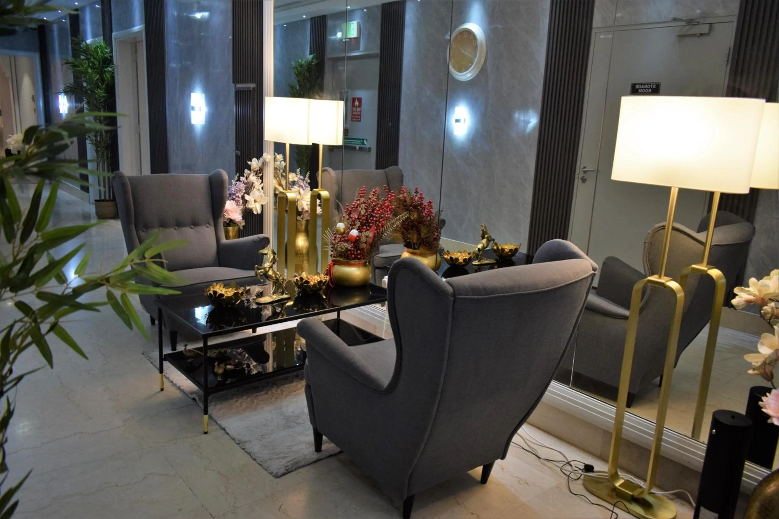 Lounge or bar in Saraya Corniche Hotel