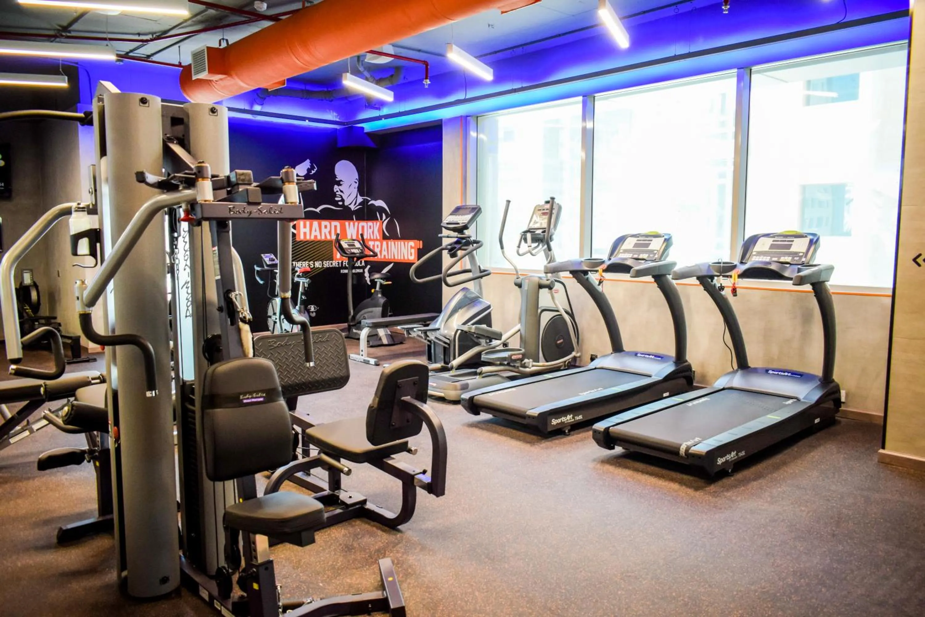 Fitness centre/facilities in Saraya Corniche Hotel