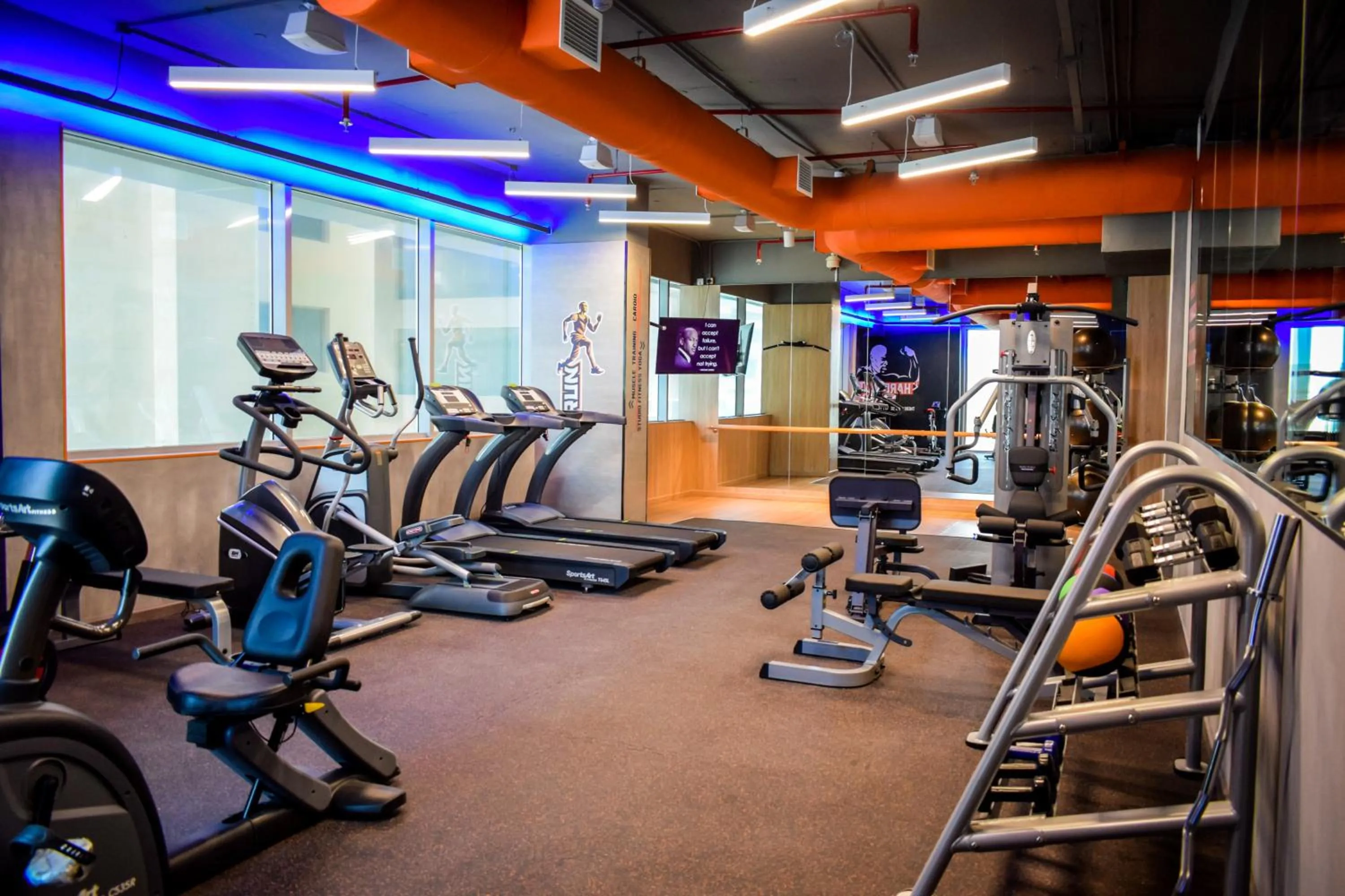Fitness centre/facilities in Saraya Corniche Hotel