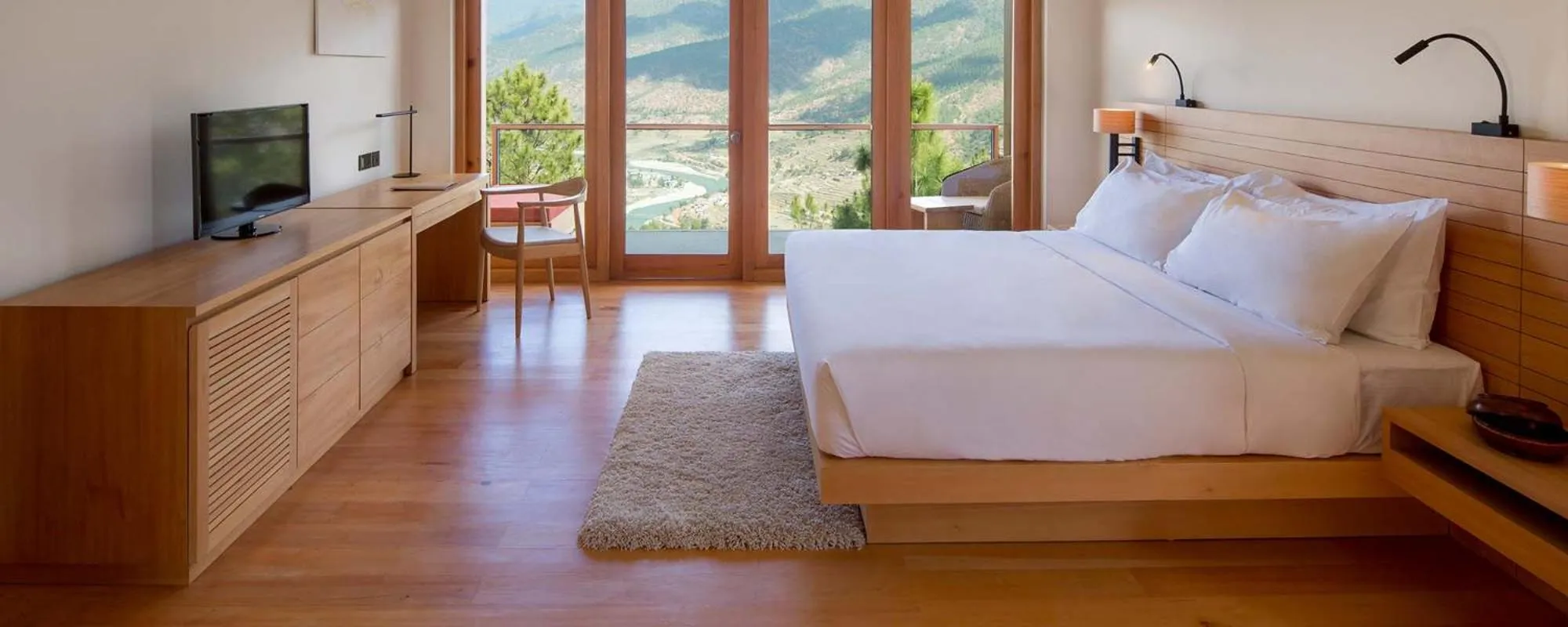 Bed in Dhensa Resort