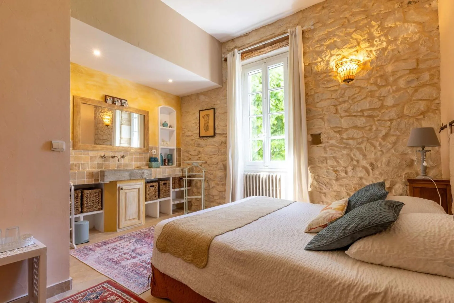 Bed in La Bastide des Amouriers