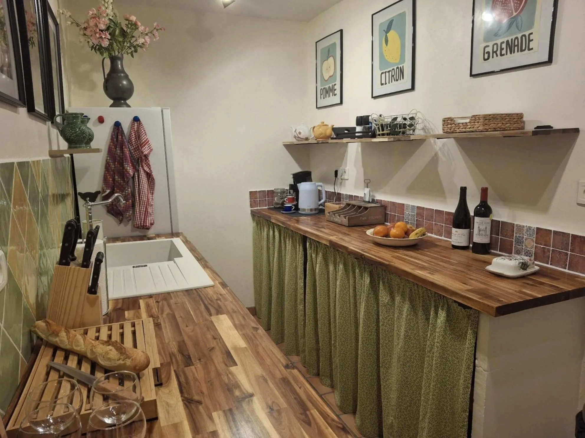 Kitchen or kitchenette in La Bastide des Amouriers