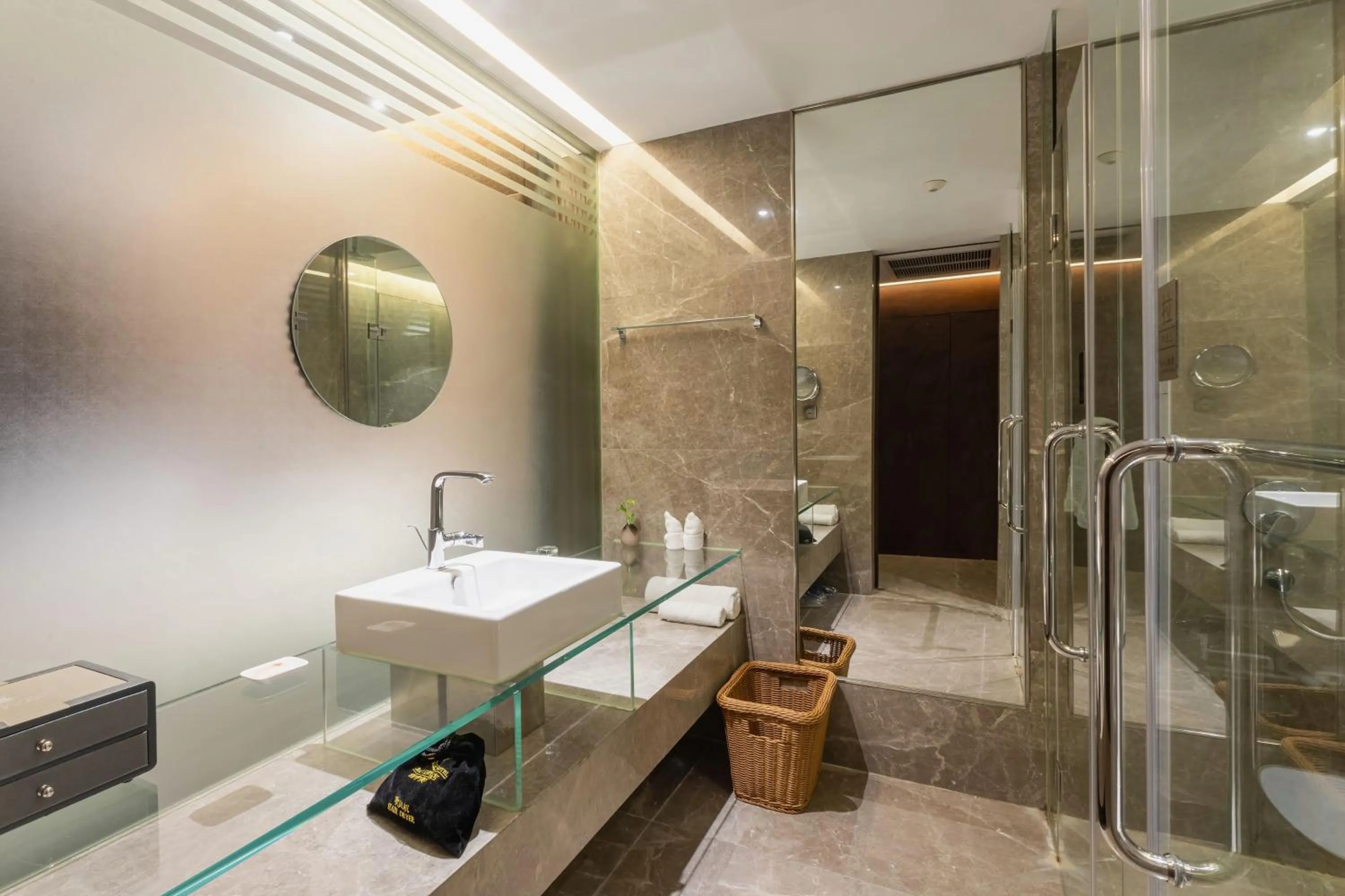 Toilet in Chongqing Jiayu Emperor Hotel