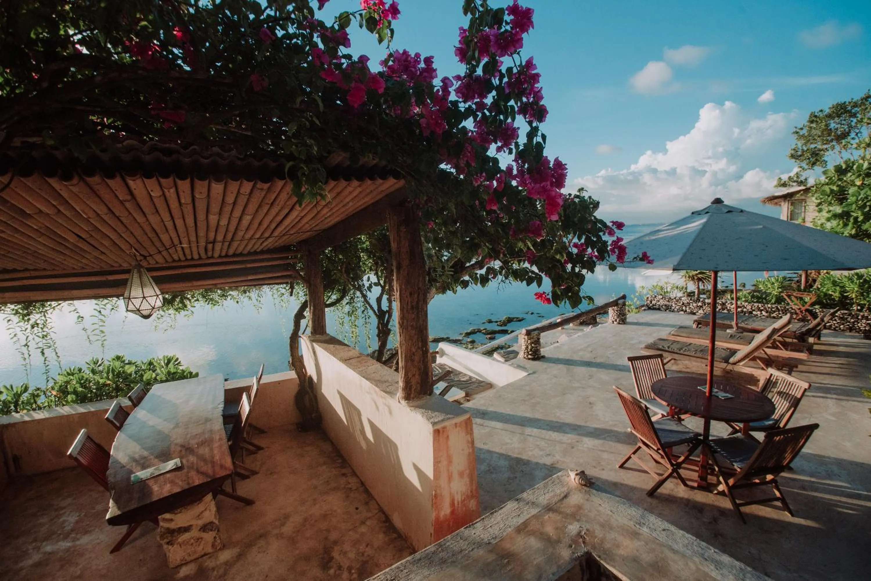 Restaurant/places to eat in Rock'n Reef