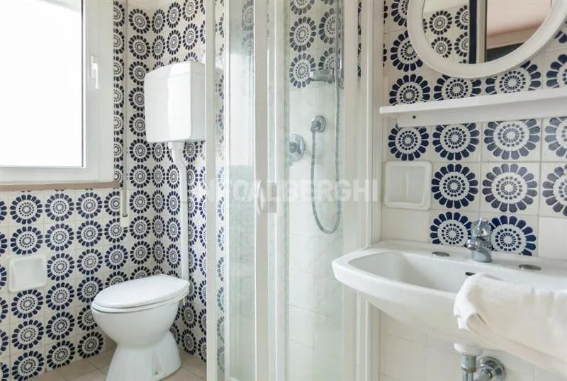 Bathroom in Hotel Paradiso