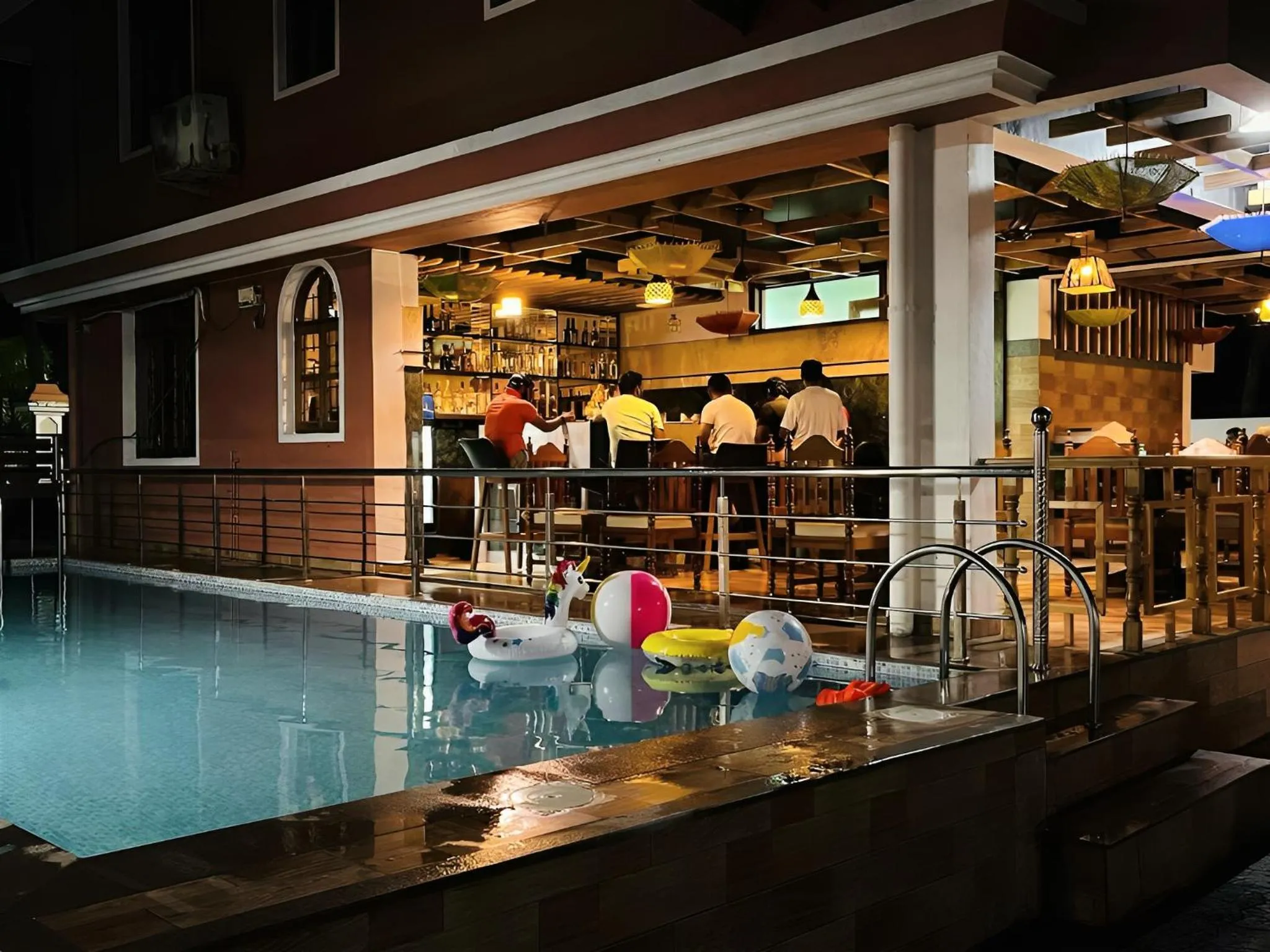 Lounge or bar in Raj Samudra Hotel and Spa