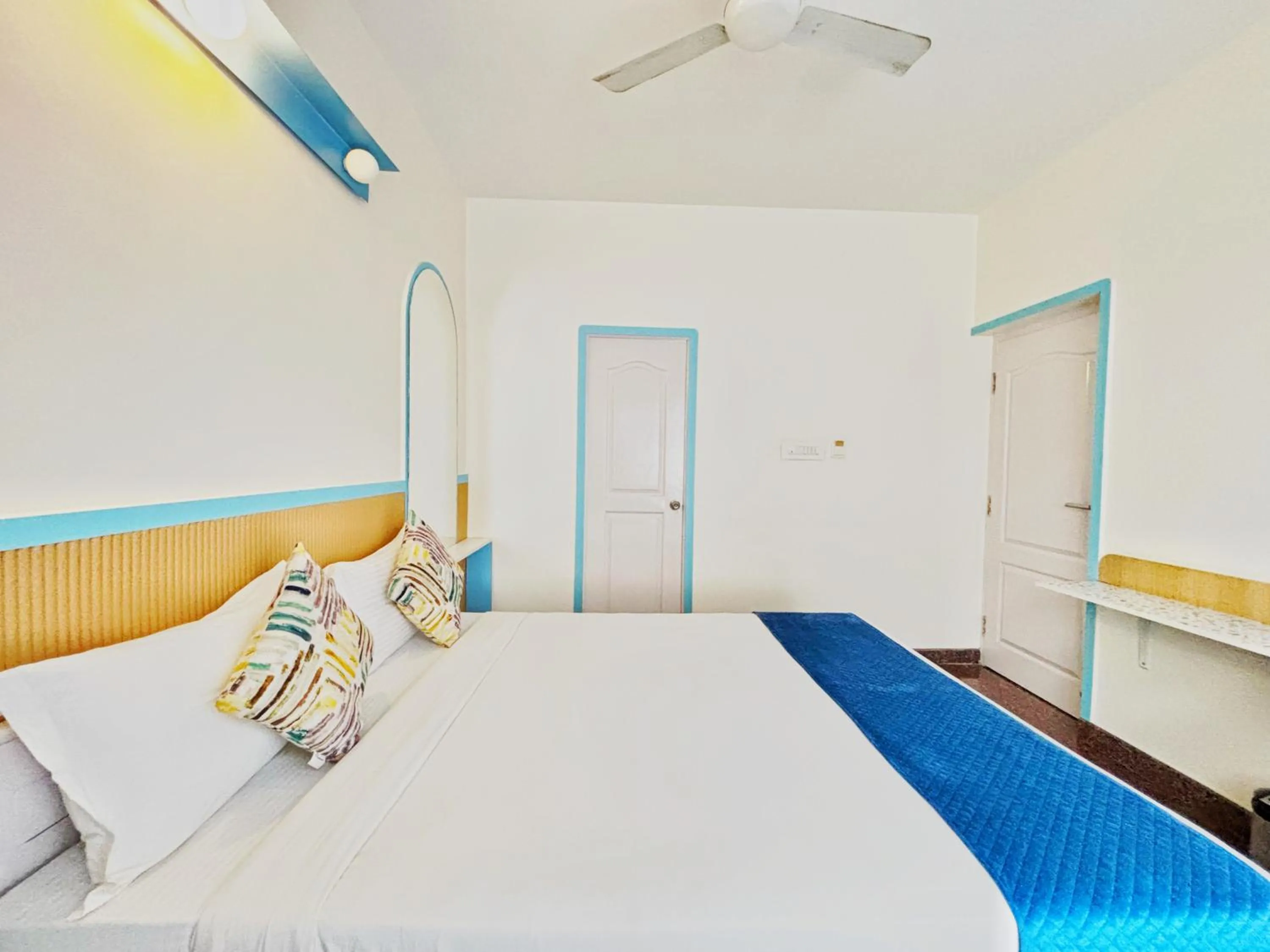 Bed in Mystic Felicity Inn