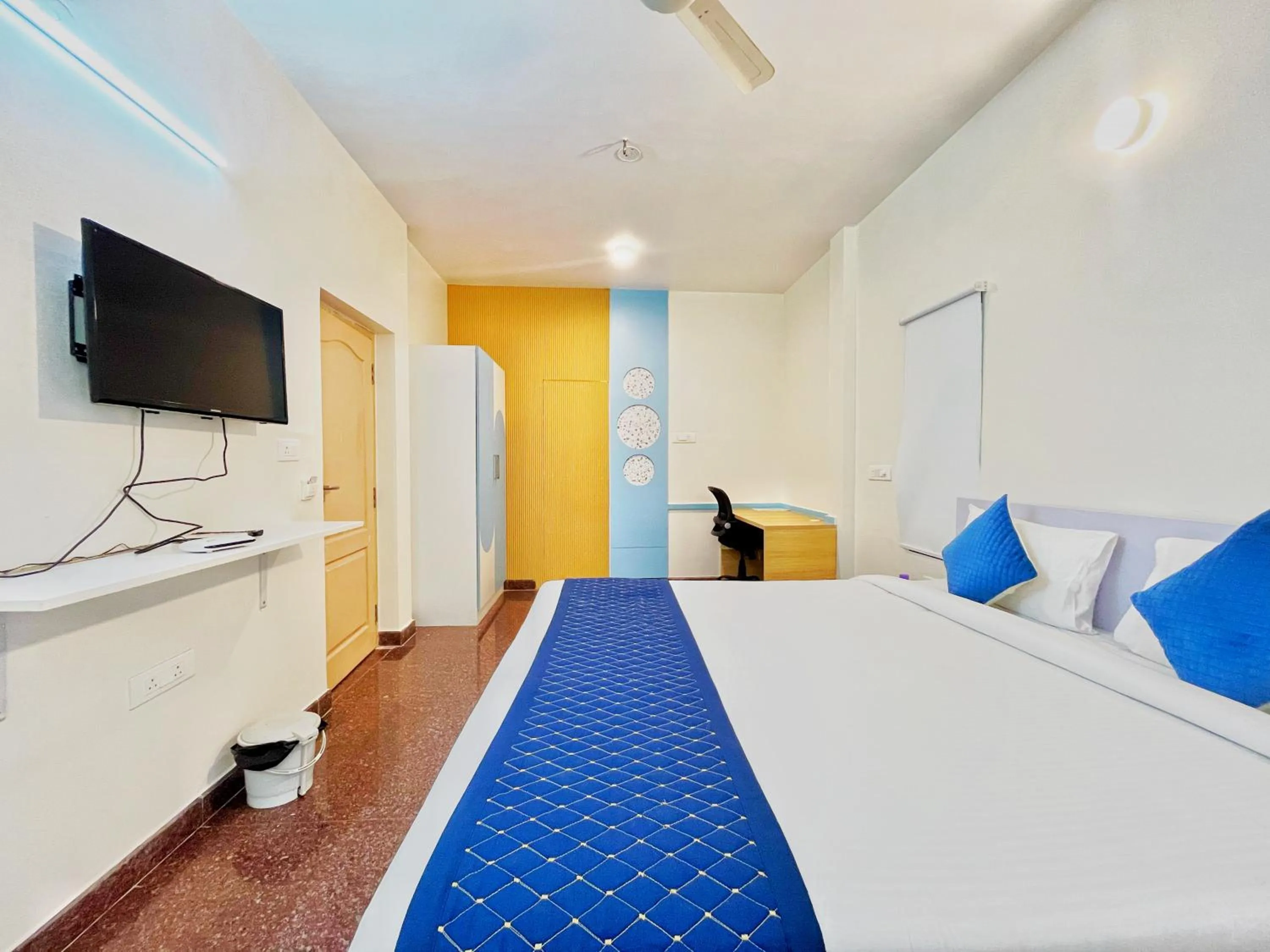 Bed in Mystic Felicity Inn