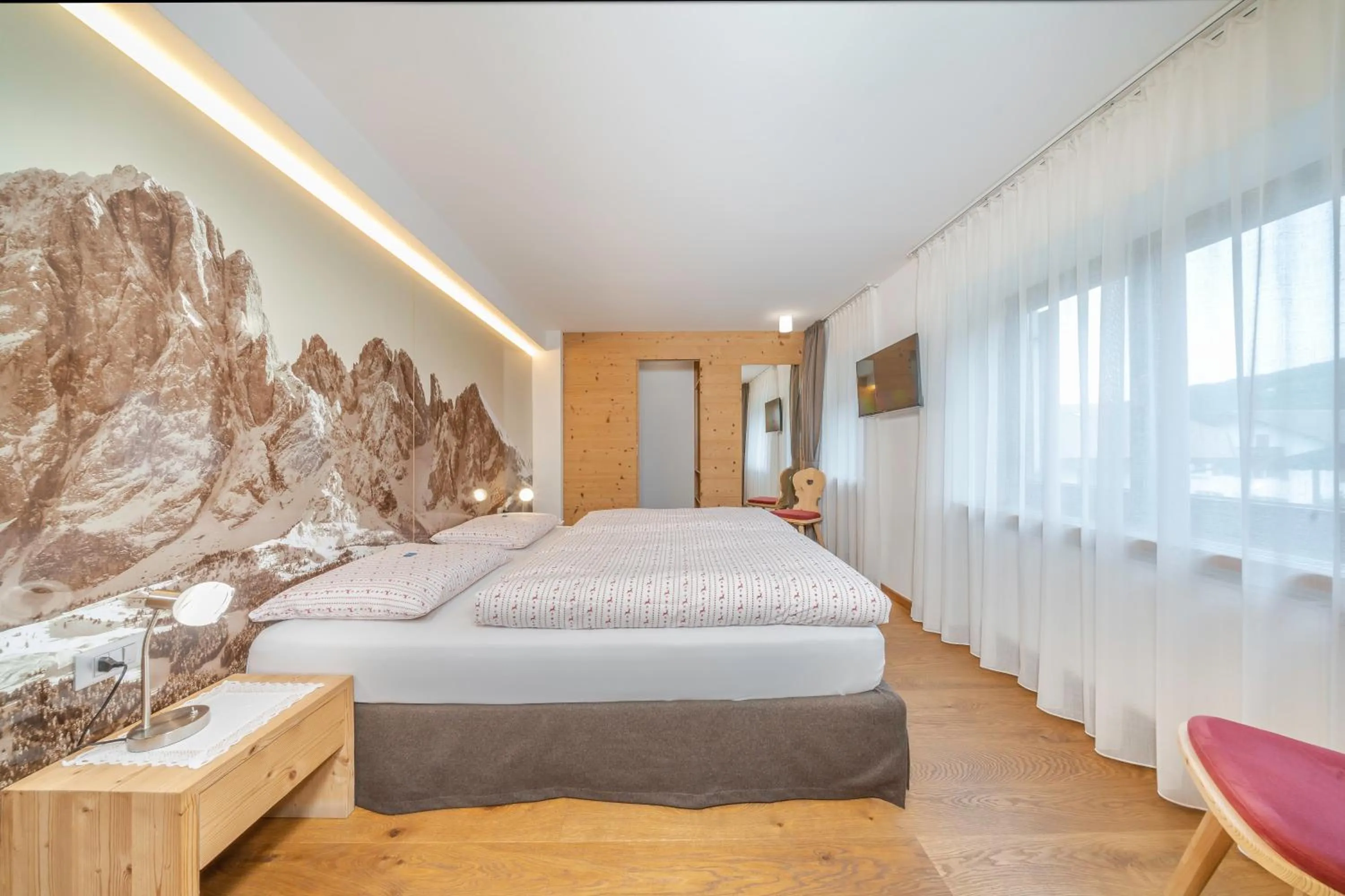 Photo of the whole room, Bed in Garni Tramans