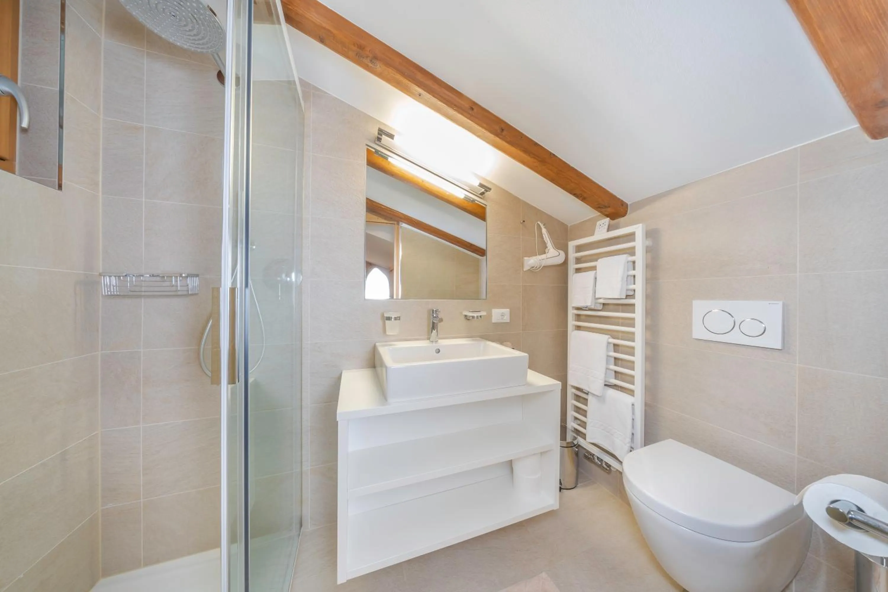 Bathroom in Garni Tramans