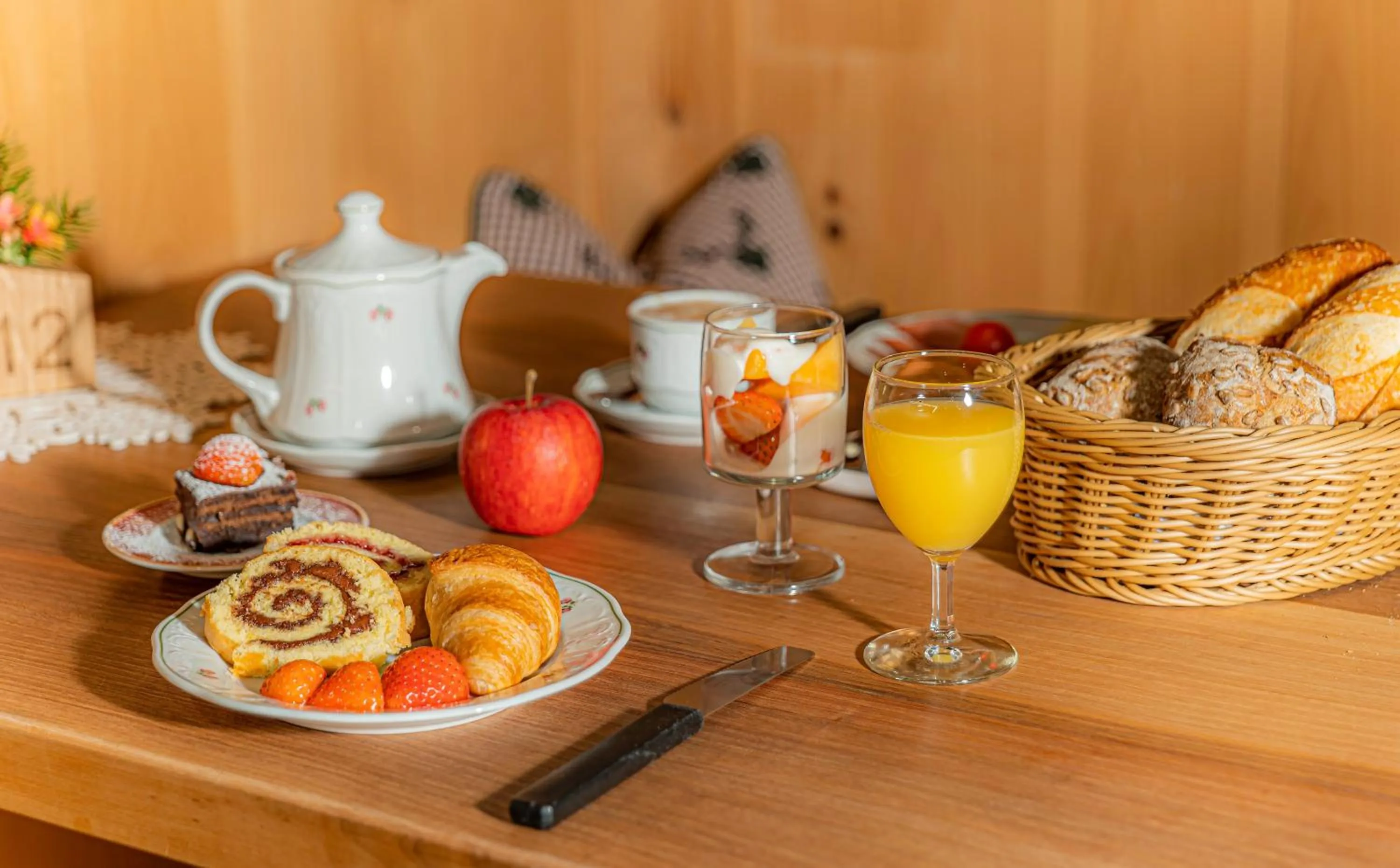 Buffet breakfast in Garni Tramans