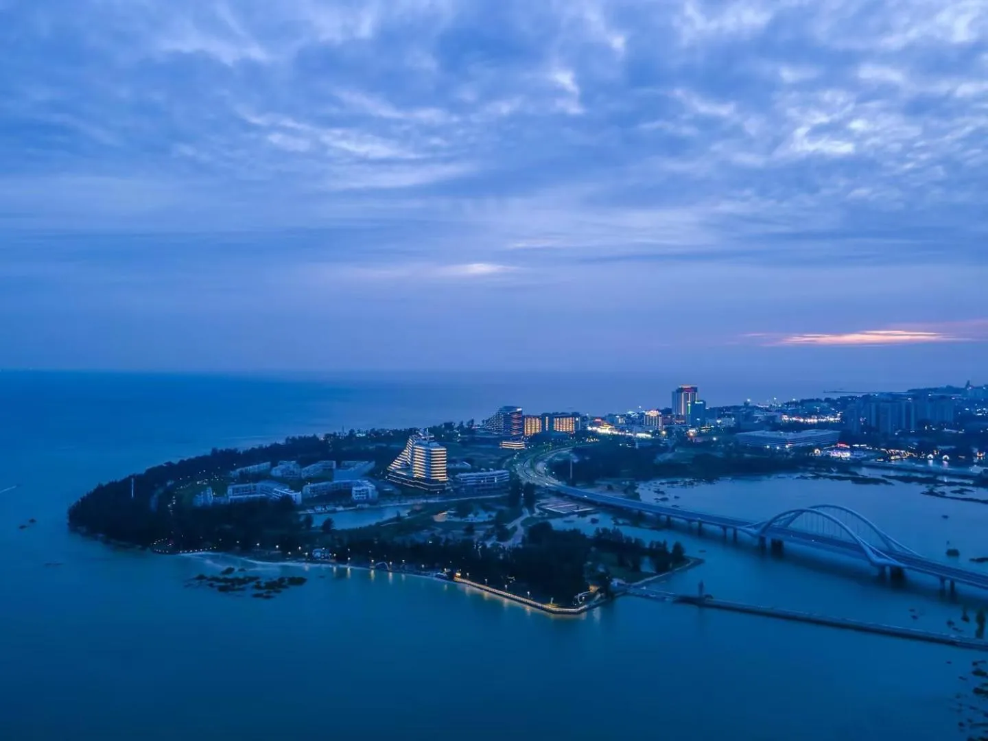 HUALUXE Beihai Silver Beach Resort by IHG