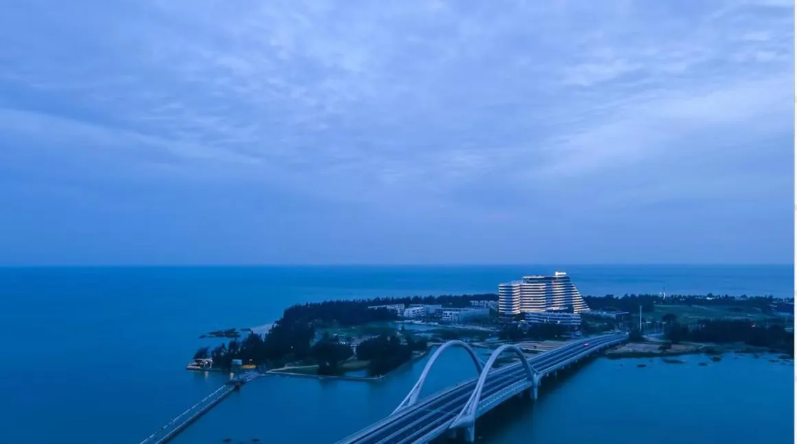 HUALUXE Beihai Silver Beach Resort by IHG