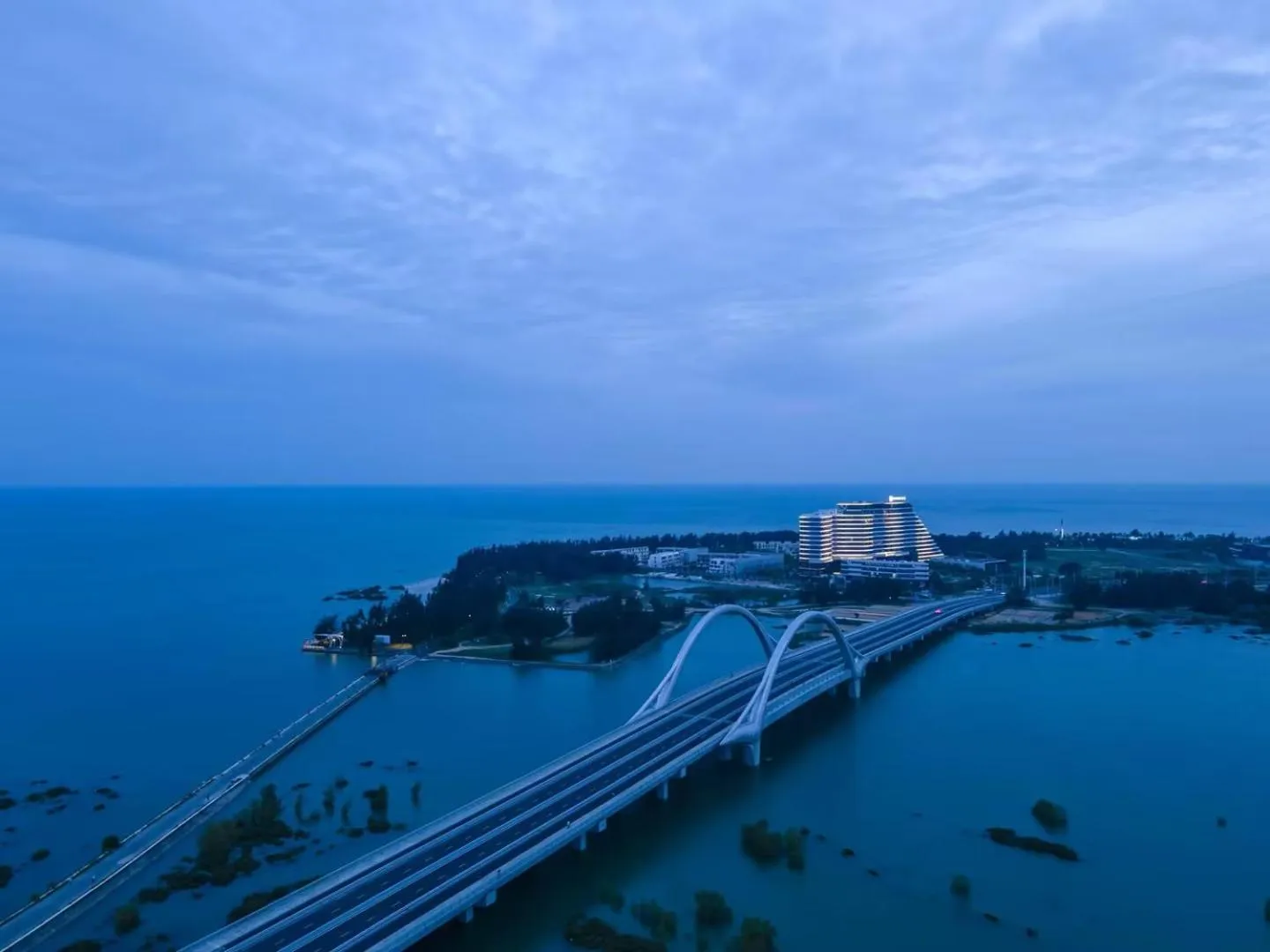 HUALUXE Beihai Silver Beach Resort by IHG