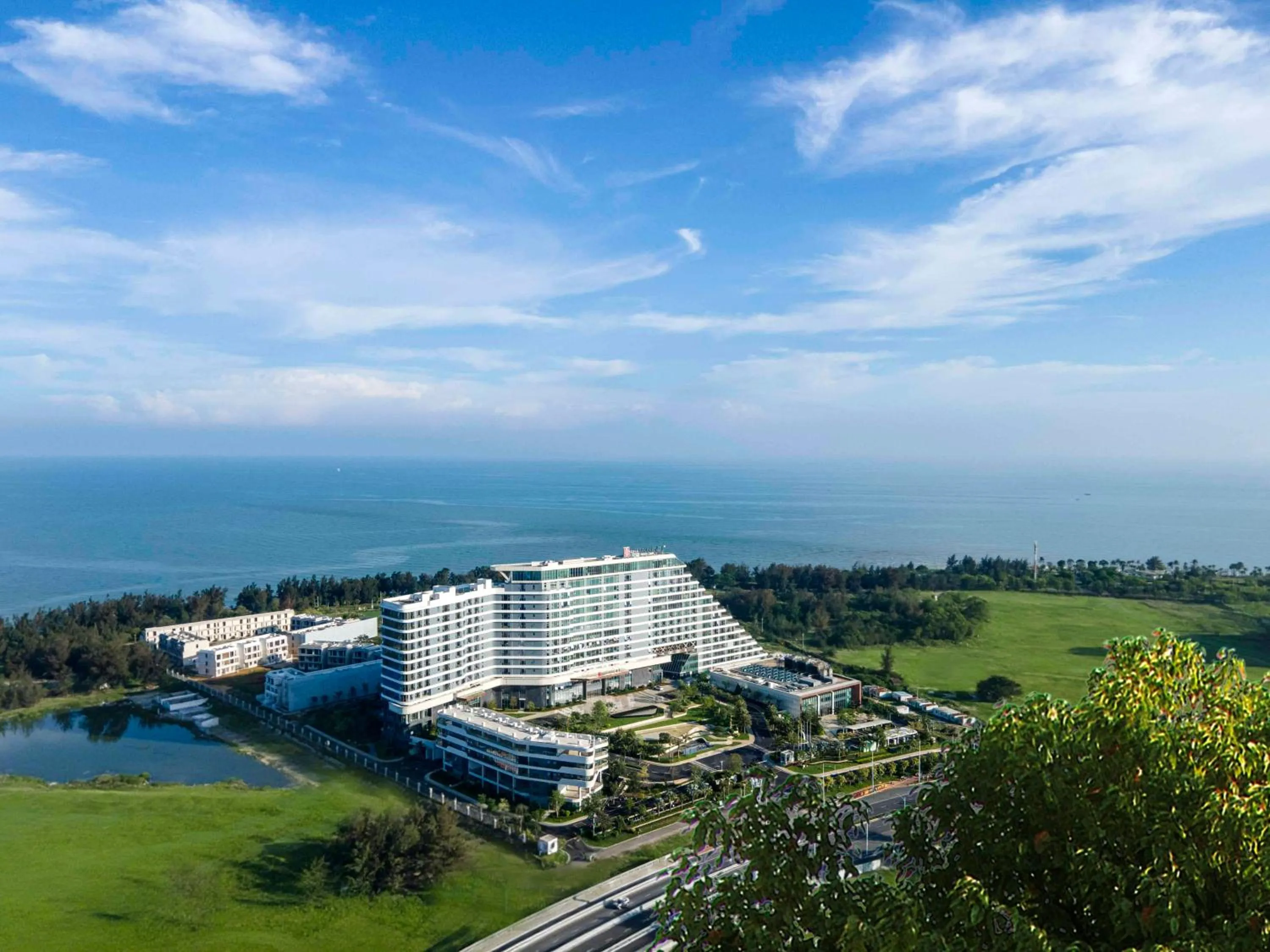 HUALUXE Beihai Silver Beach Resort by IHG