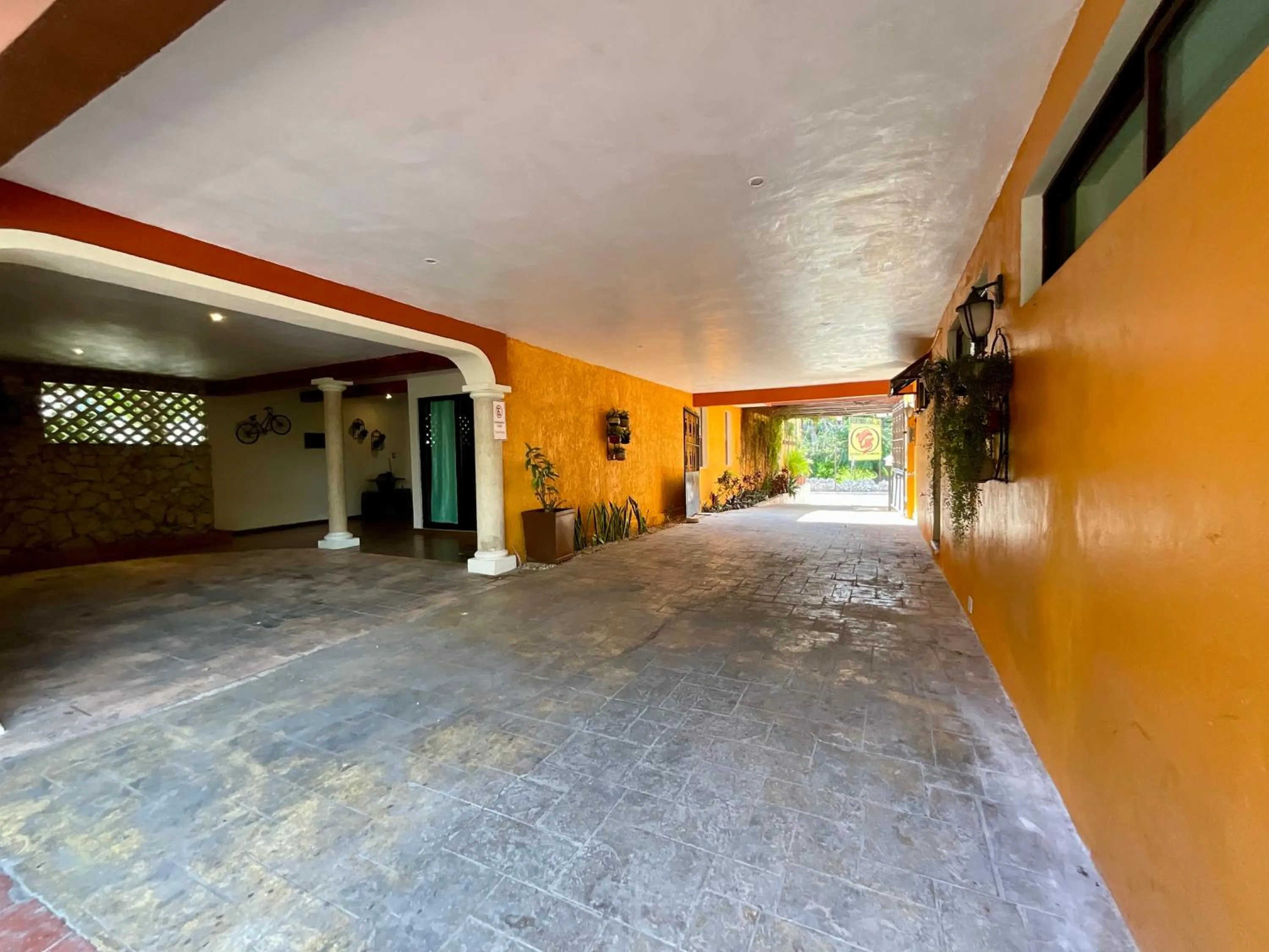 El Zaguán Colonial by GuruHotel