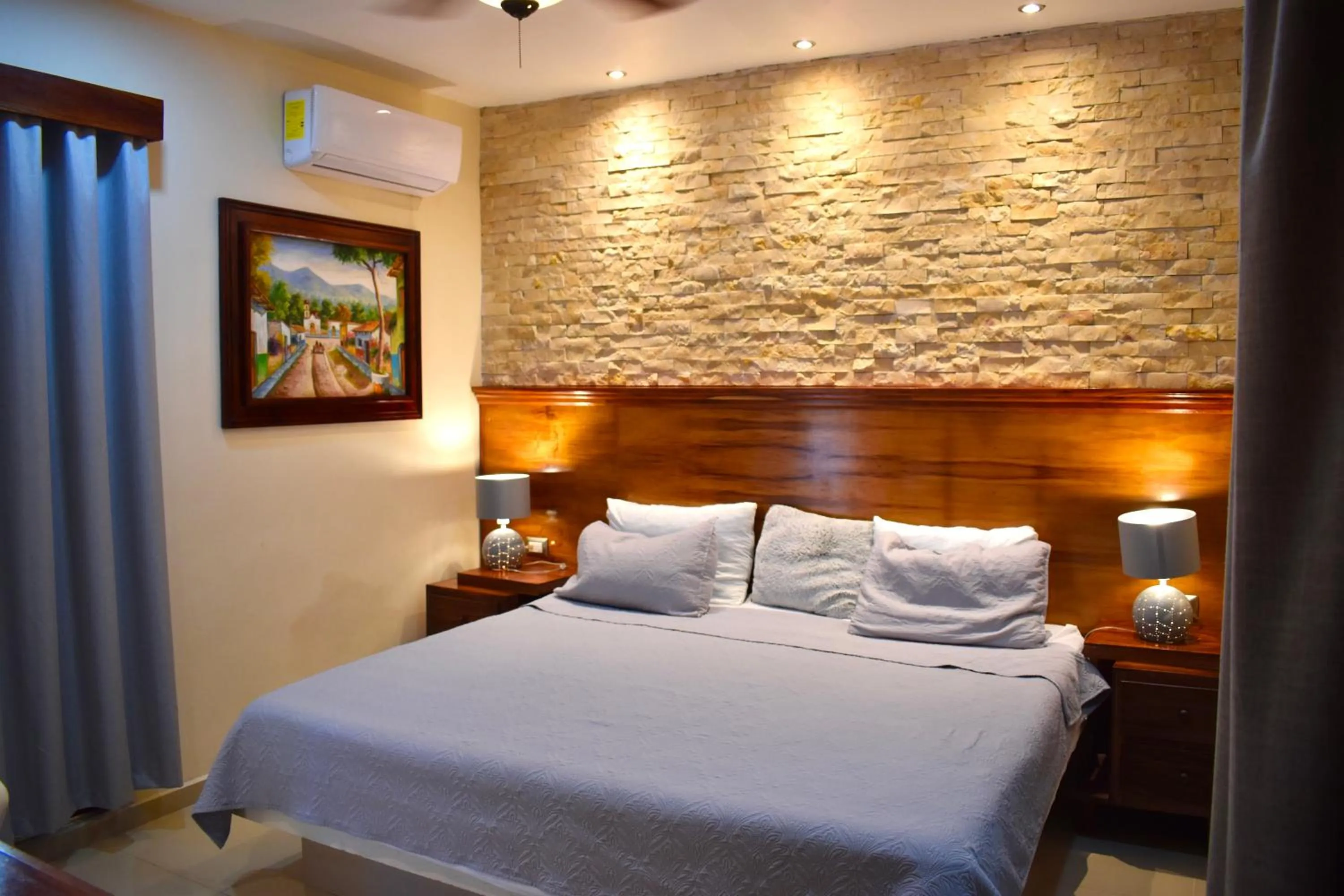 Bed in El Zaguán Colonial by GuruHotel
