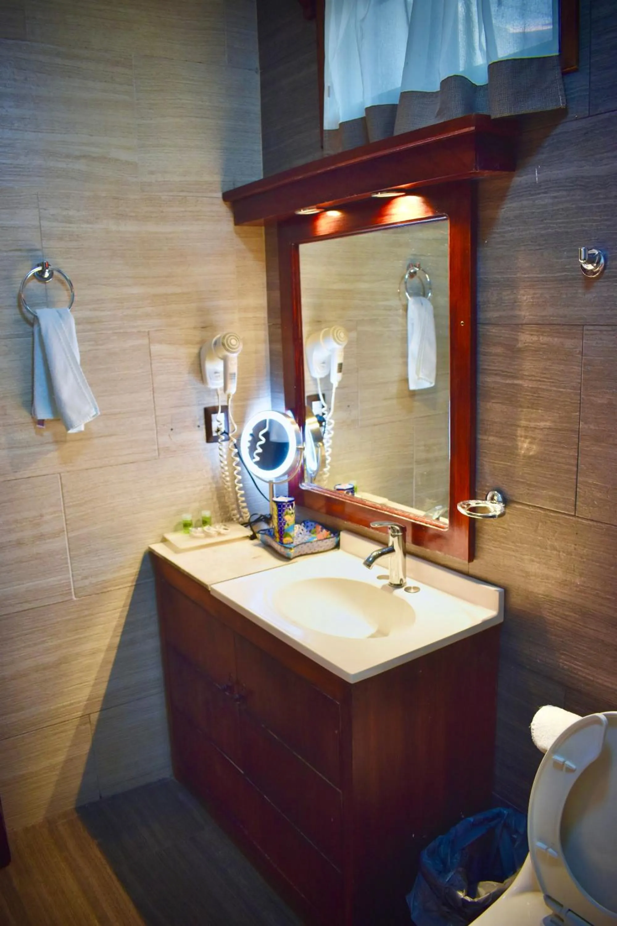 Bathroom in El Zaguán Colonial by GuruHotel