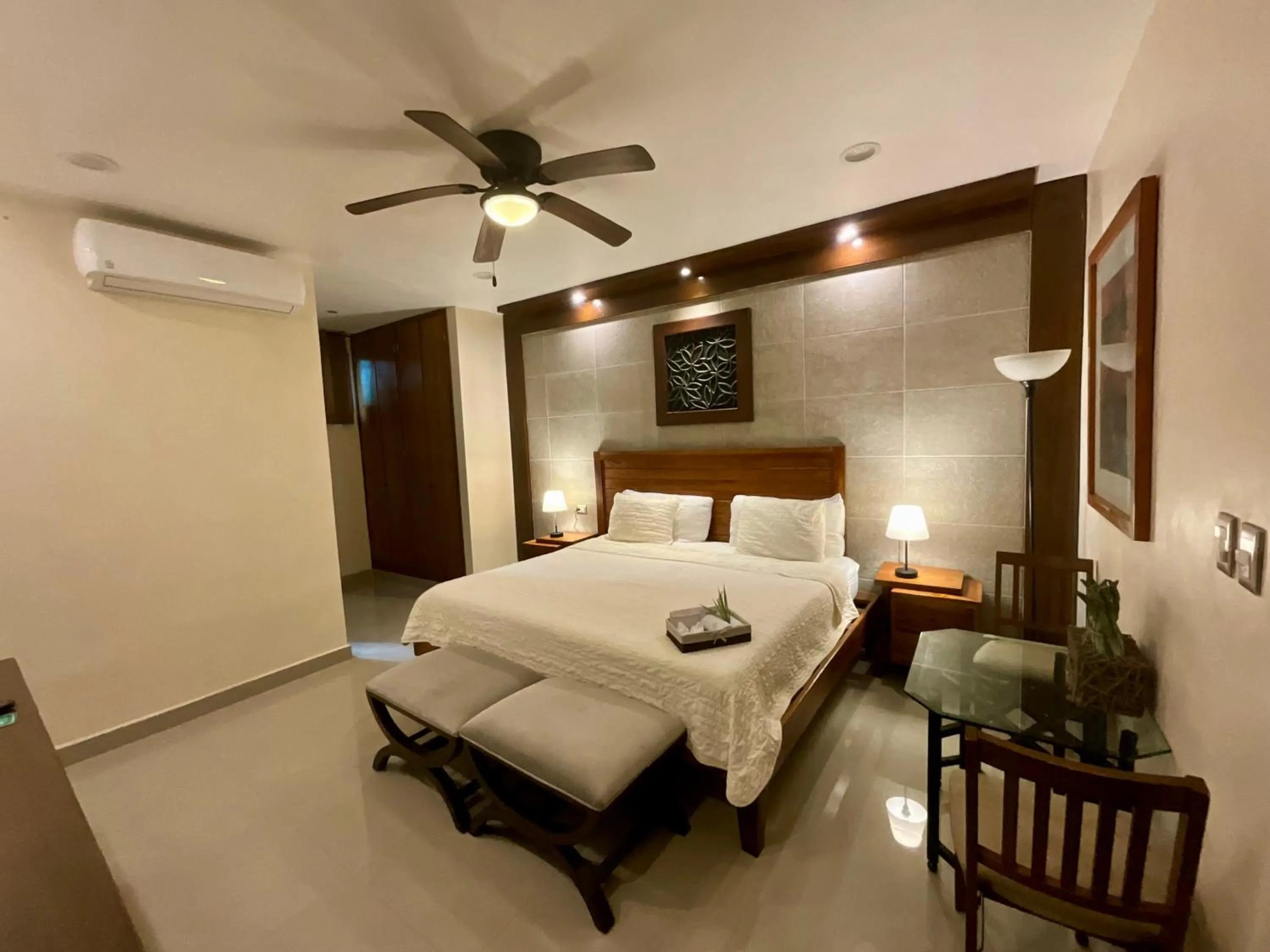 Bed in El Zaguán Colonial by GuruHotel