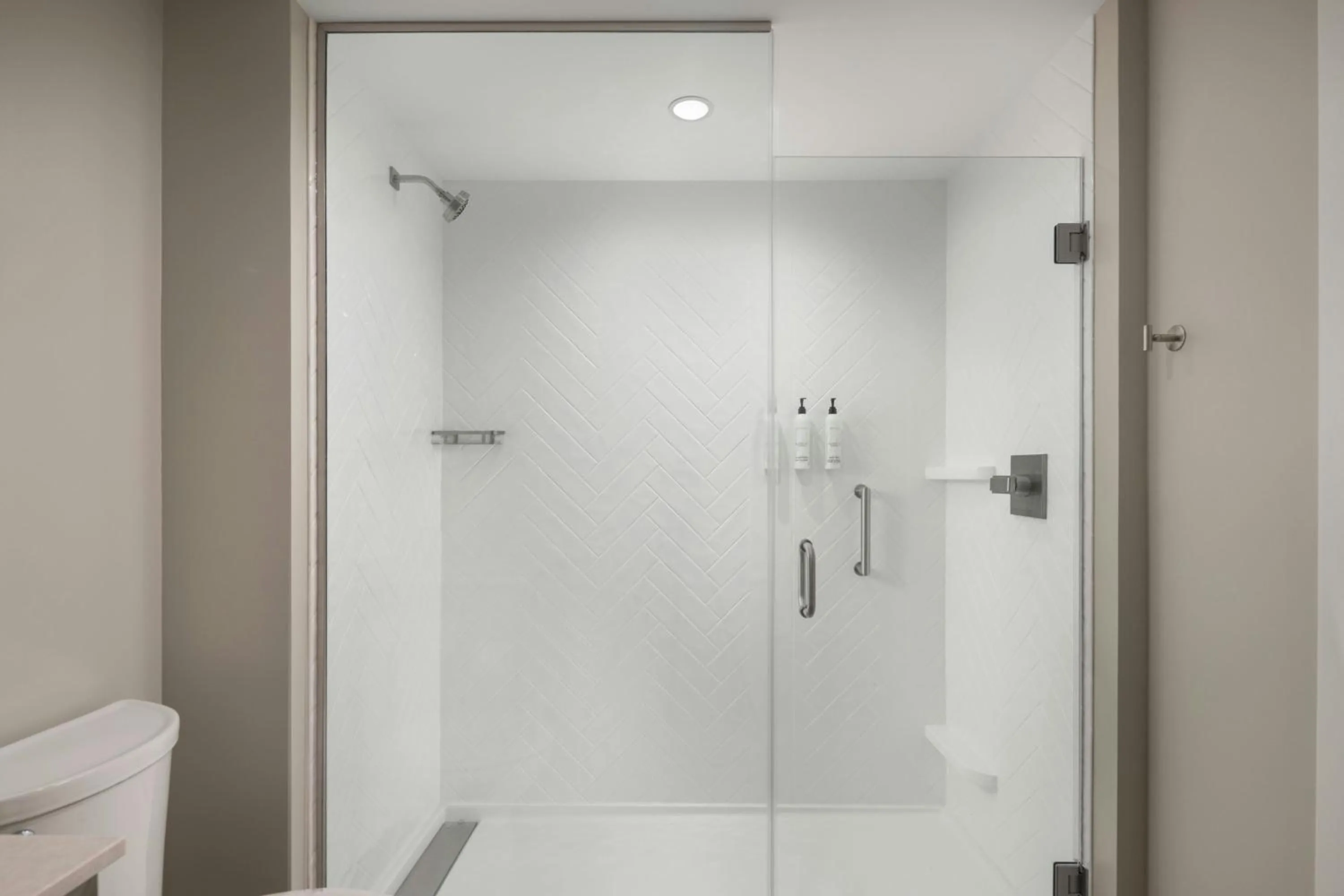 Bathroom in TownePlace Suites by Marriott Middleburg