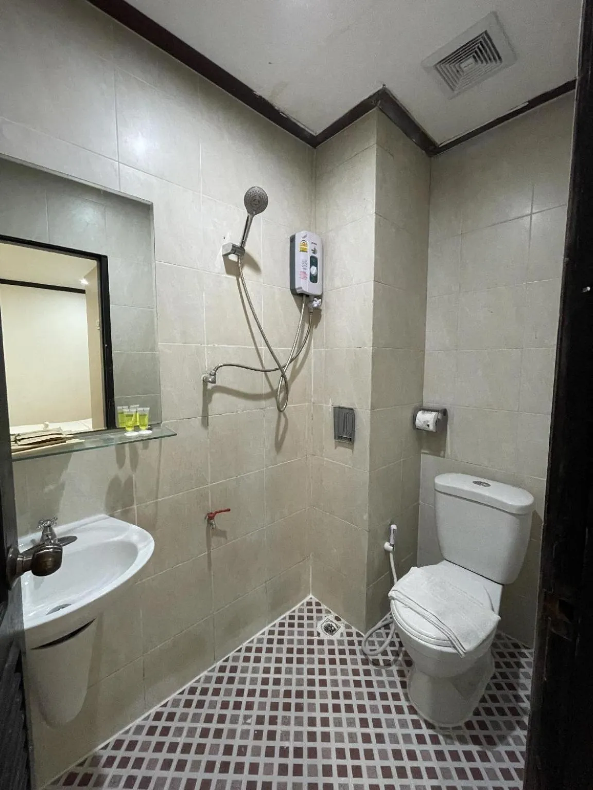 Shower in Lucky city hotel