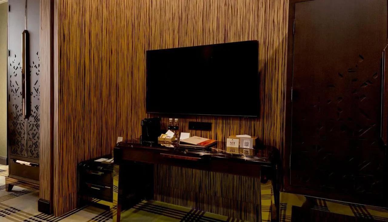 TV and multimedia in 1969 D'Kelly Hotel