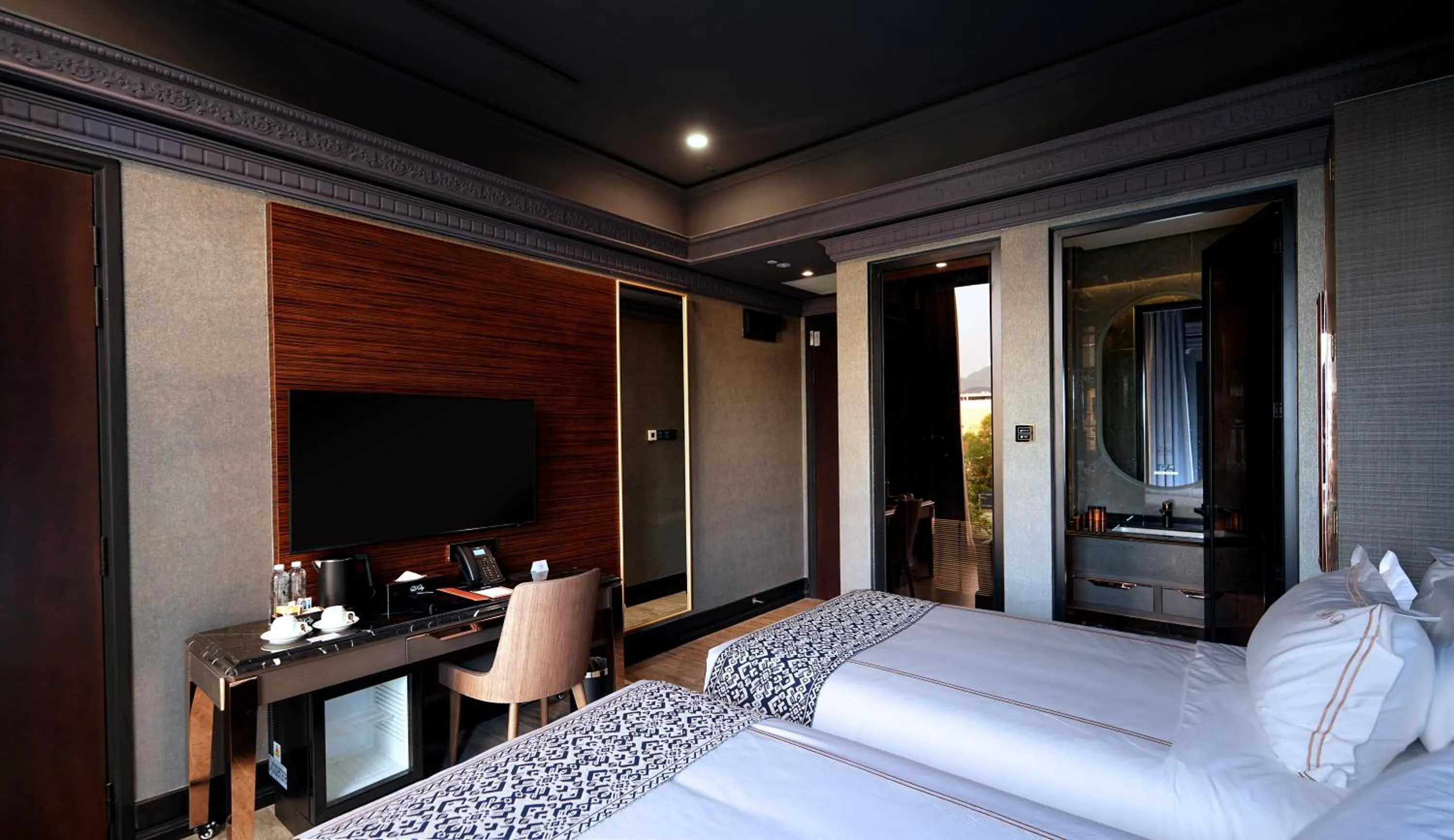 Bedroom, Bed in 1969 D'Kelly Hotel