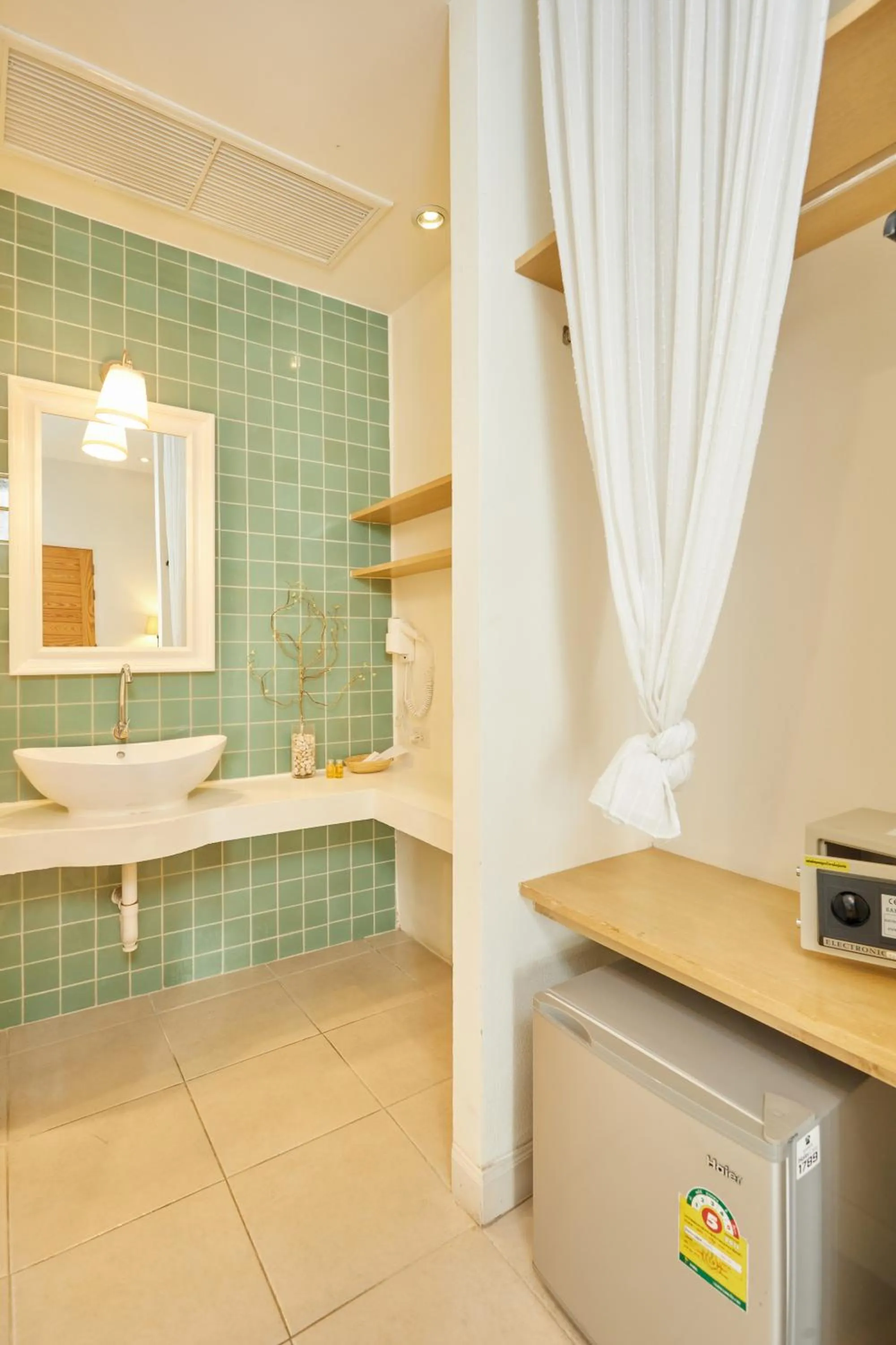 Photo of the whole room in Talay Hotel and Villa Cha-am