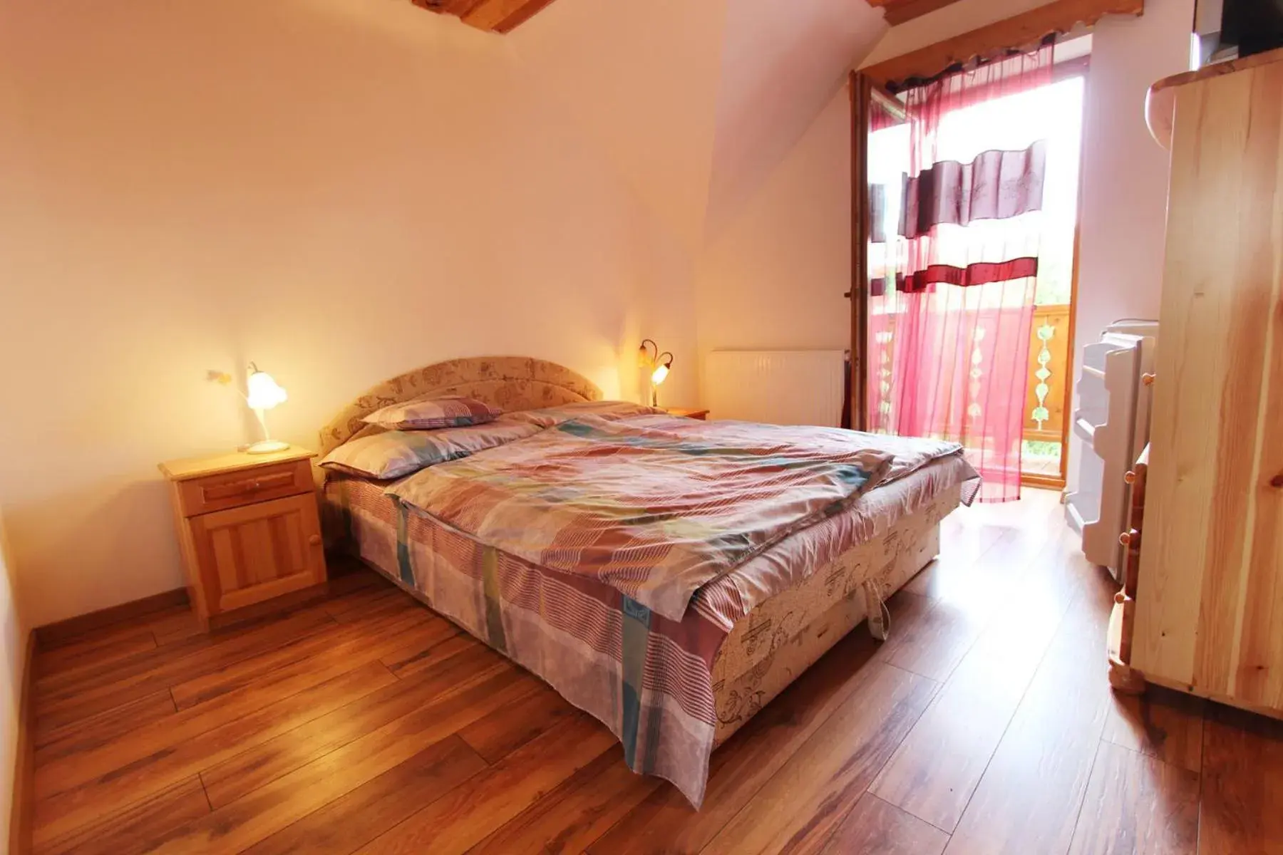 Deluxe Double Room (2 Adults + 1 Child) - single occupancy in Felső Fogadó Deluxe Double Room (2 Adults + 1 Child) - single occupancy in Felső Fogadó