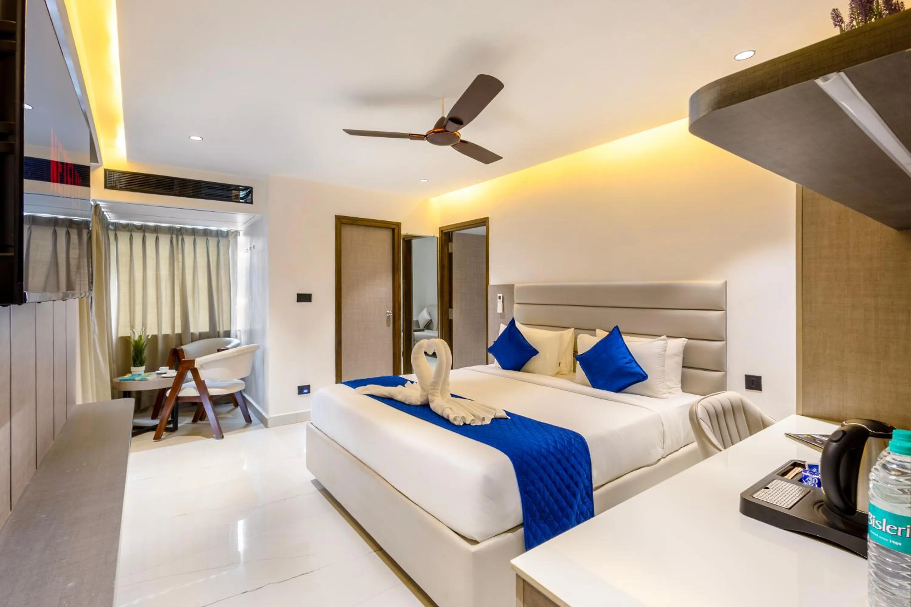 Bedroom, Bed in ECKO La Maniere Business Hotels