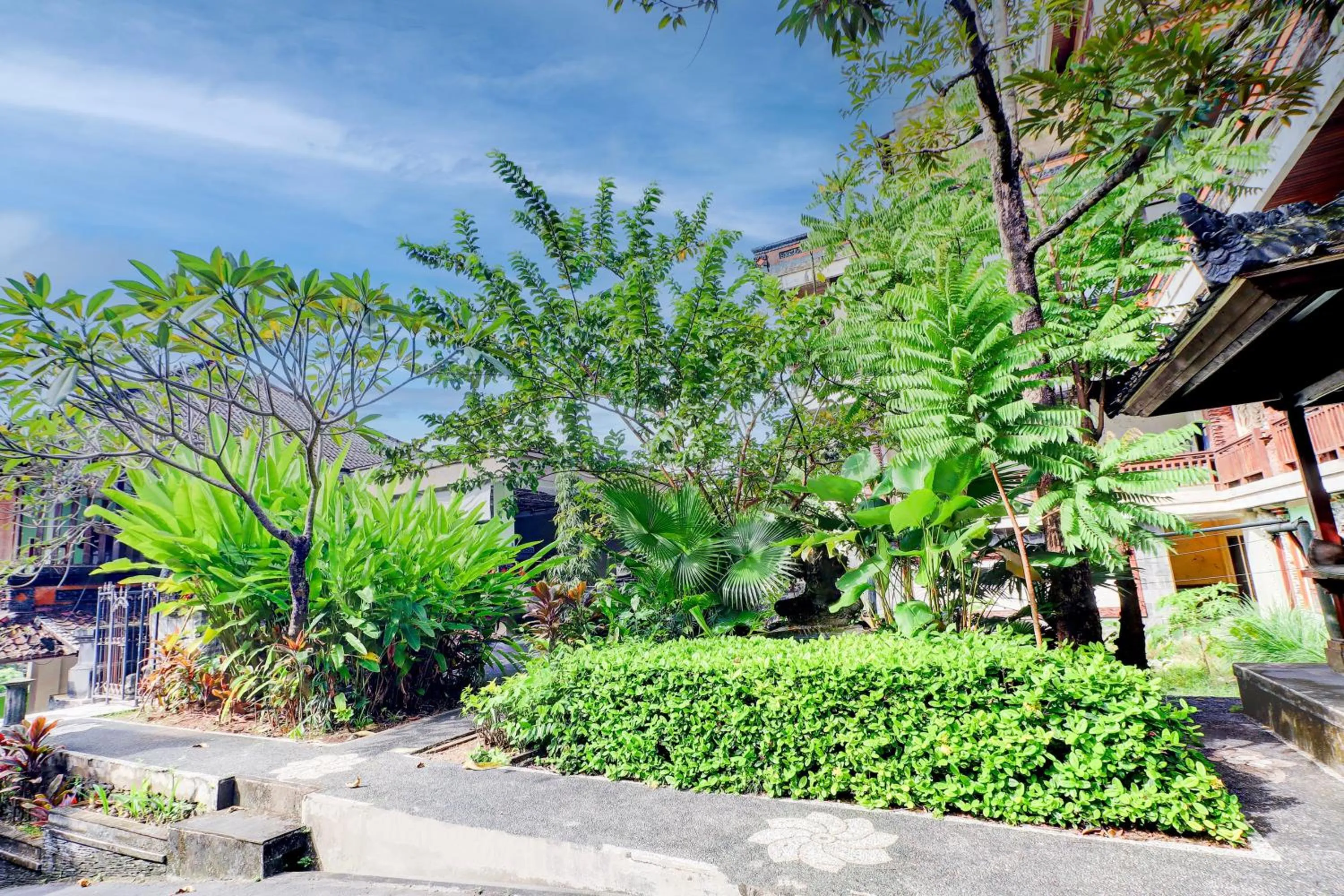 Lobby or reception in Collection O Bali near Terminal Ubung formerly Batukaru Garden Hotel