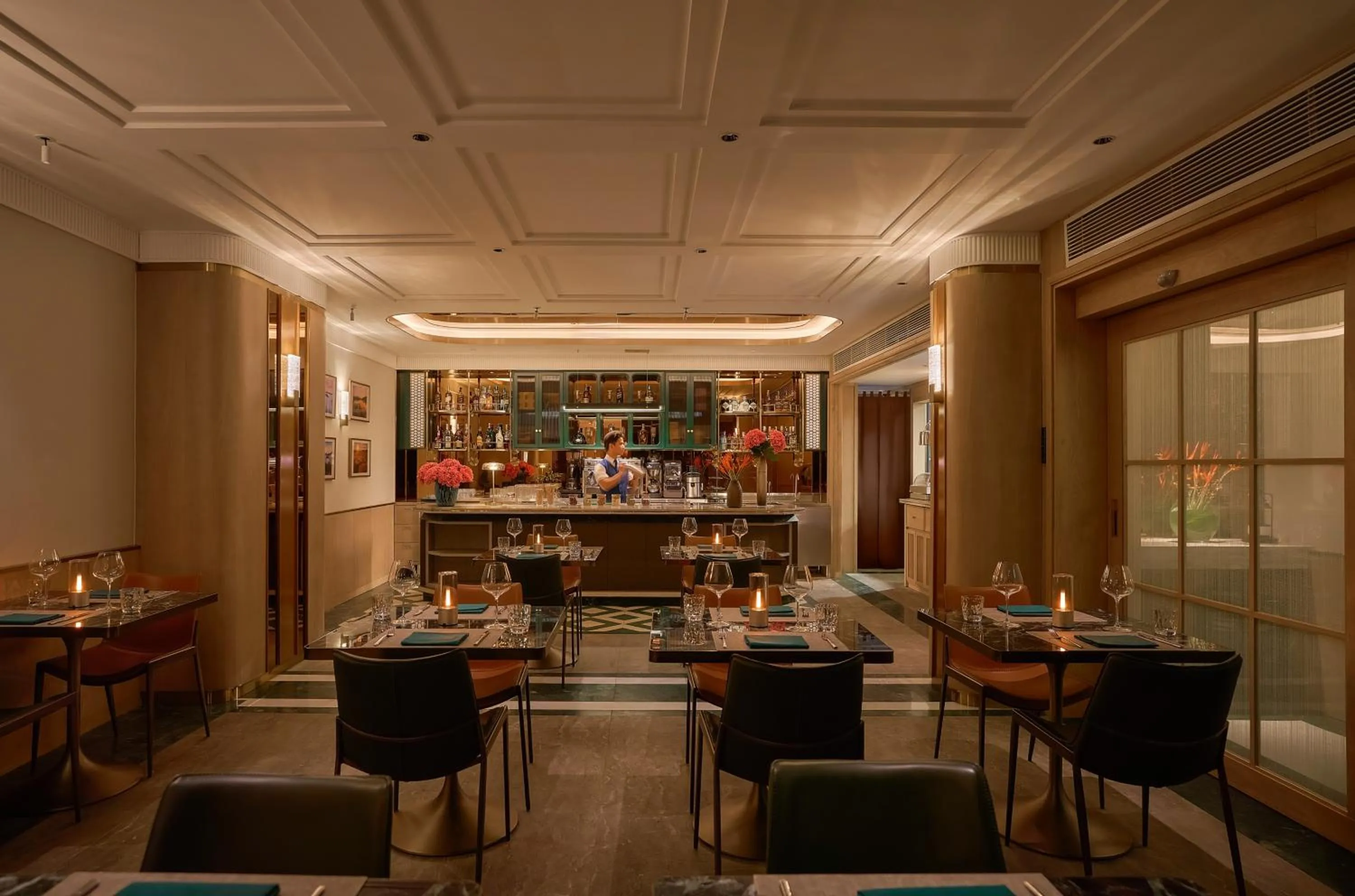 Restaurant/places to eat in La Siesta Premium Lakeside