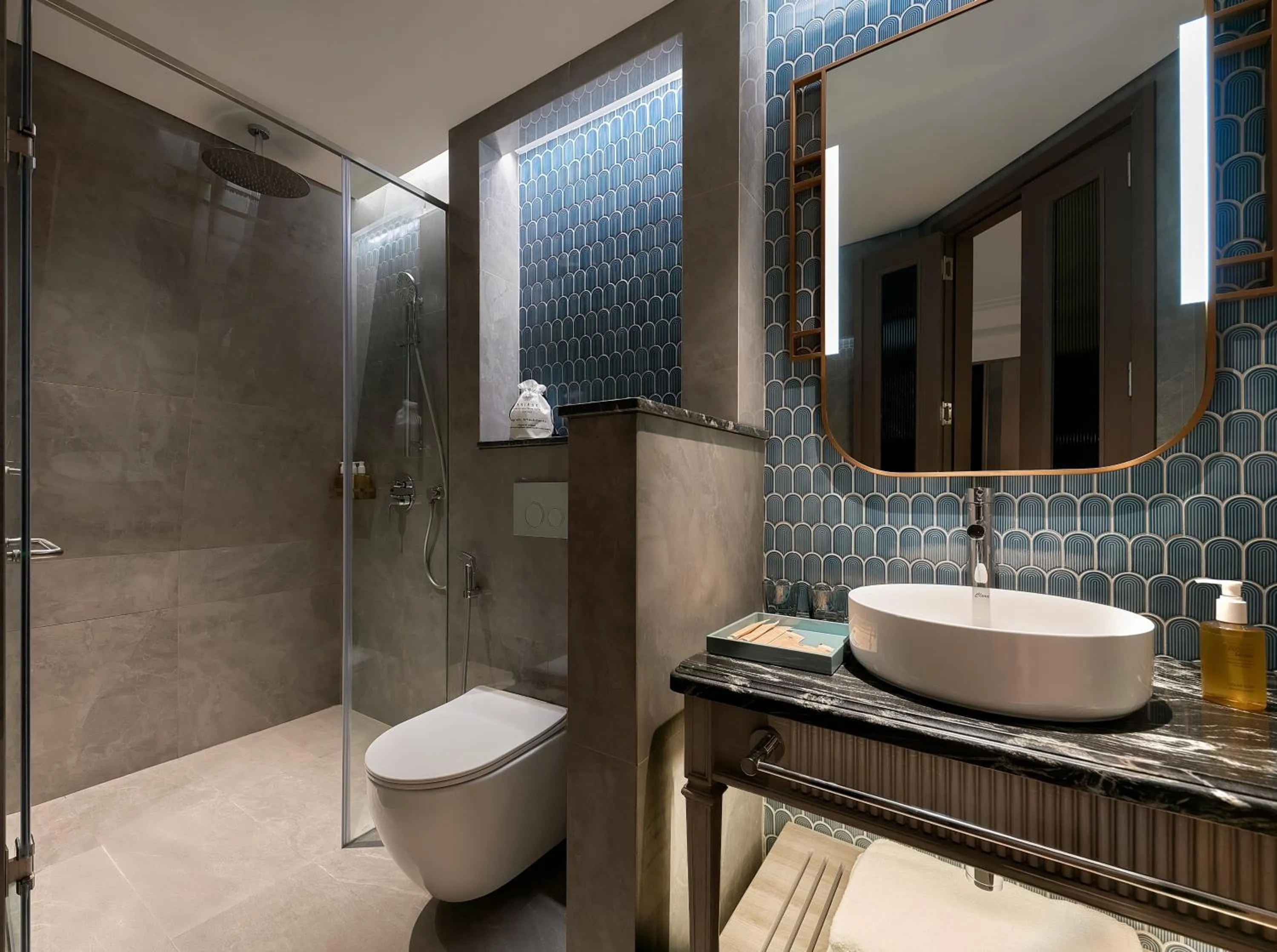 Shower in La Siesta Premium Lakeside