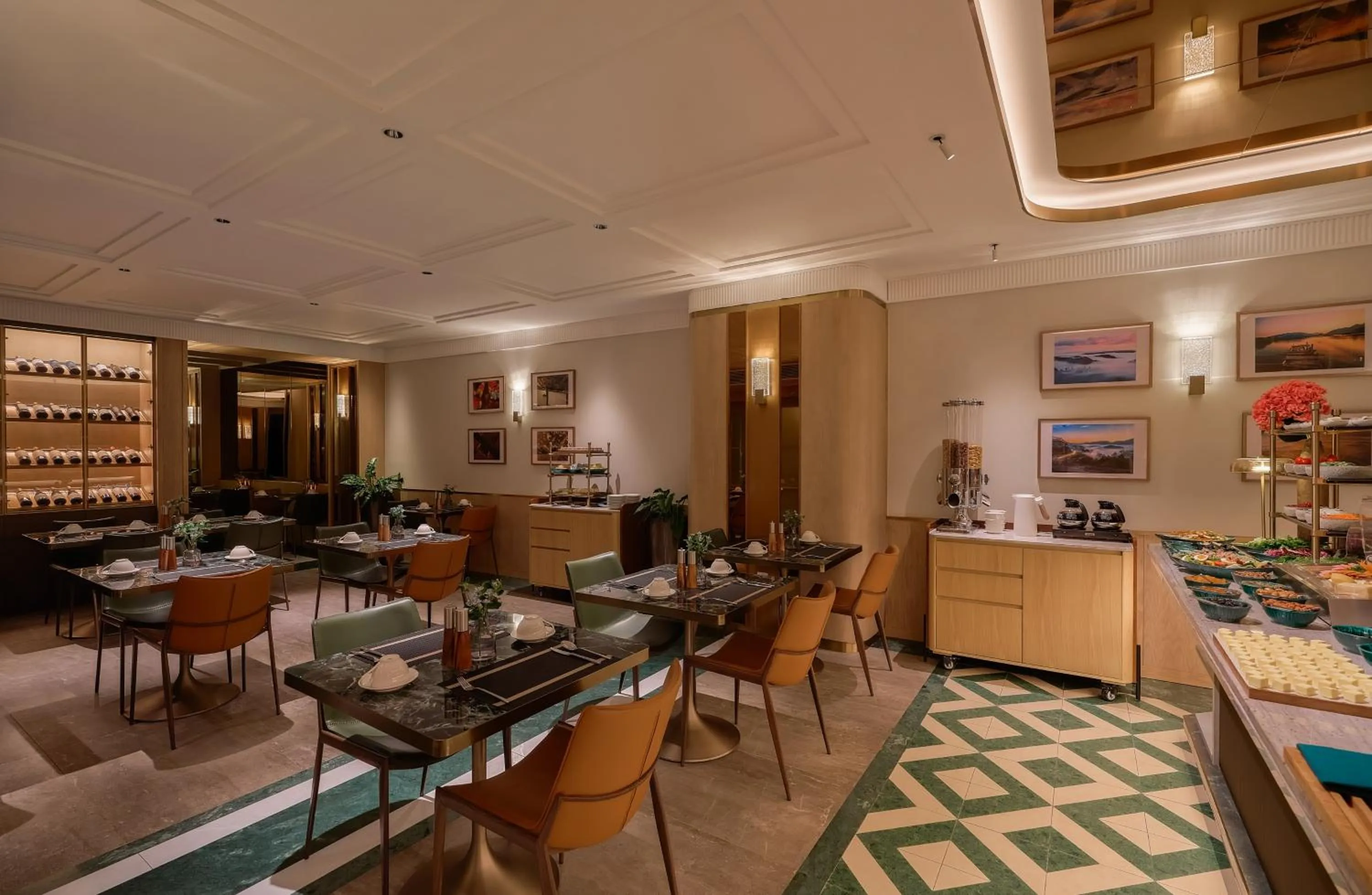 Restaurant/places to eat in La Siesta Premium Lakeside