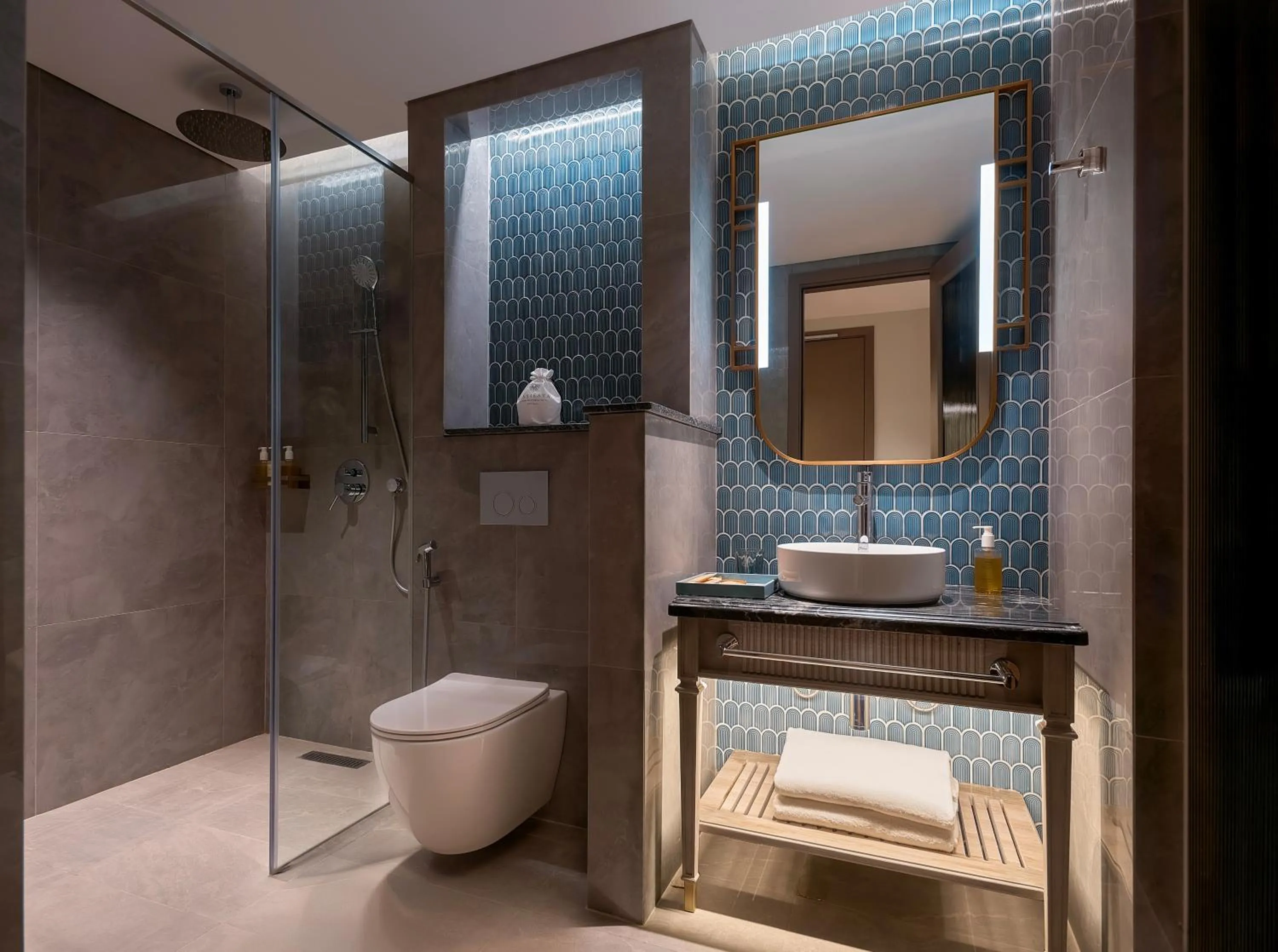 Shower in La Siesta Premium Lakeside