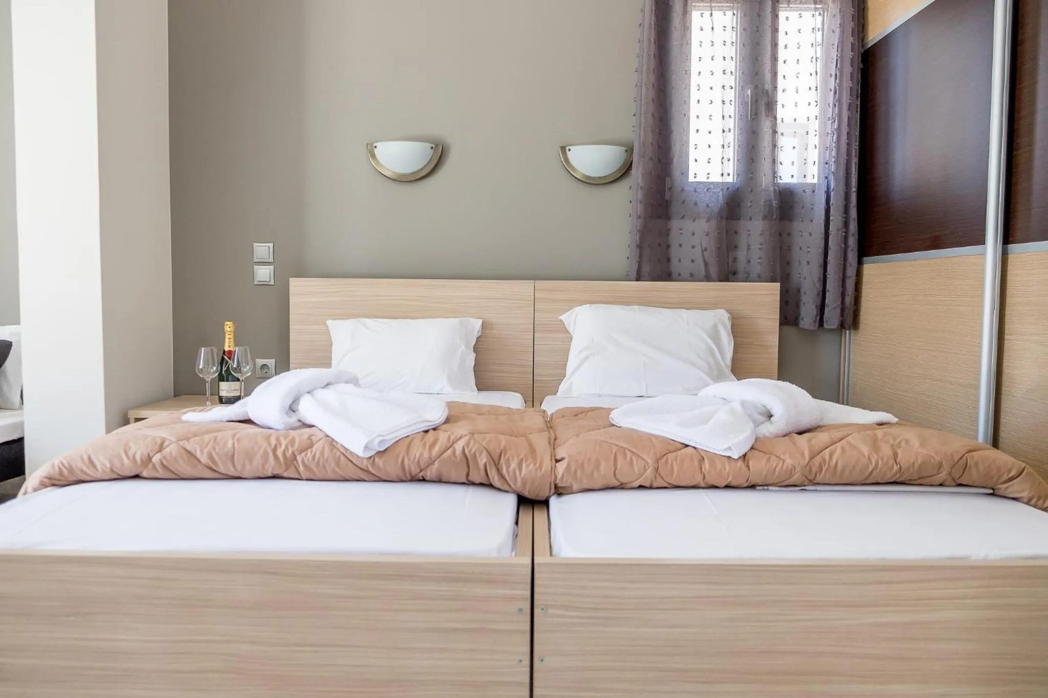 Bed in Golden Sun Villas