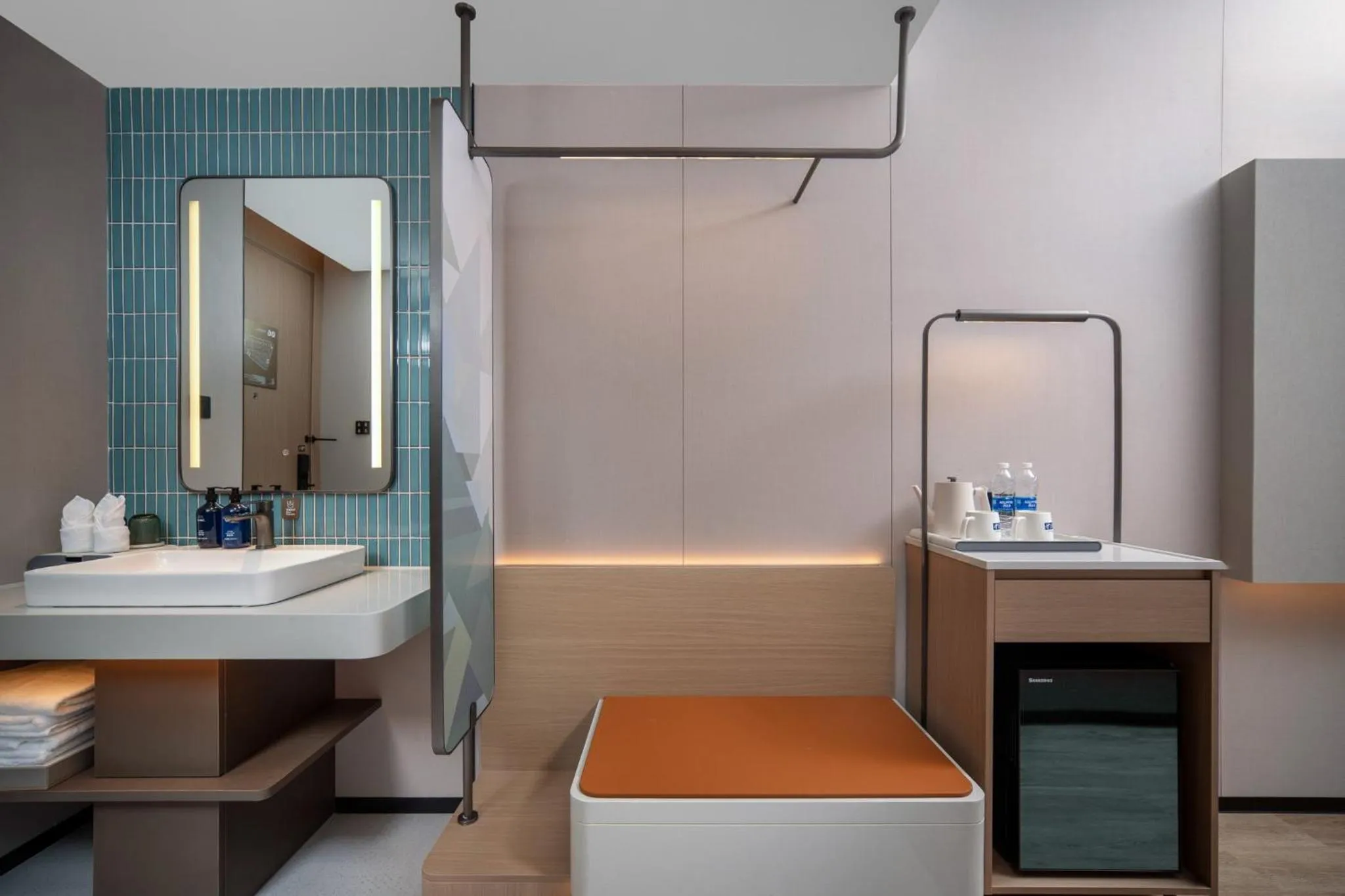 Photo of the whole room in Holiday Inn Express Shanghai on The Bund by IHG