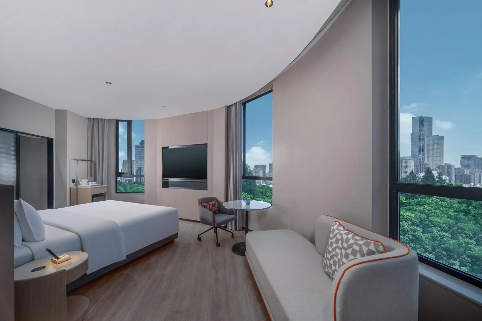 Photo of the whole room, Bed in Holiday Inn Express Shanghai on The Bund by IHG