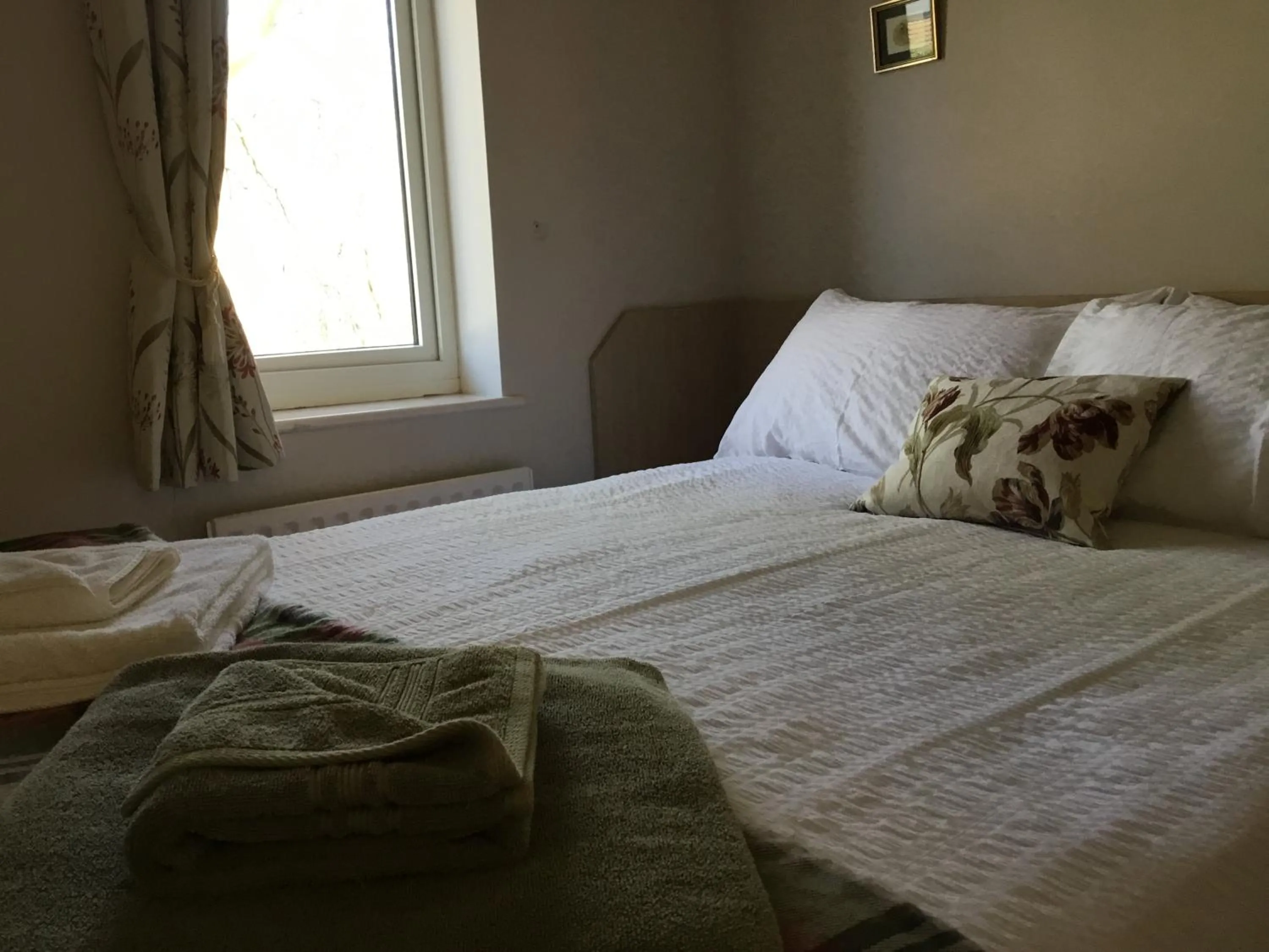 Bedroom, Bed in The Burnside