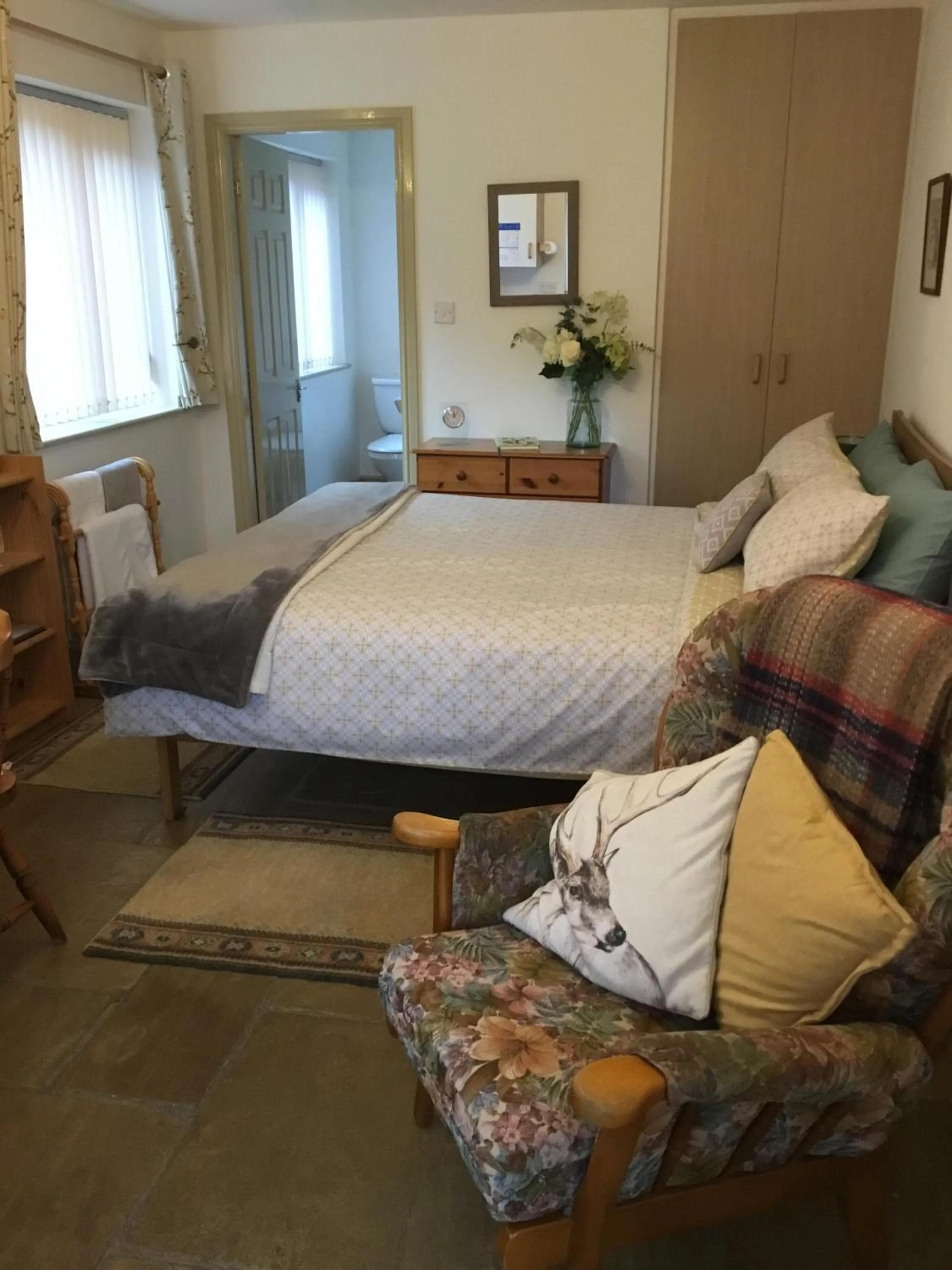 Bedroom, Bed in The Burnside