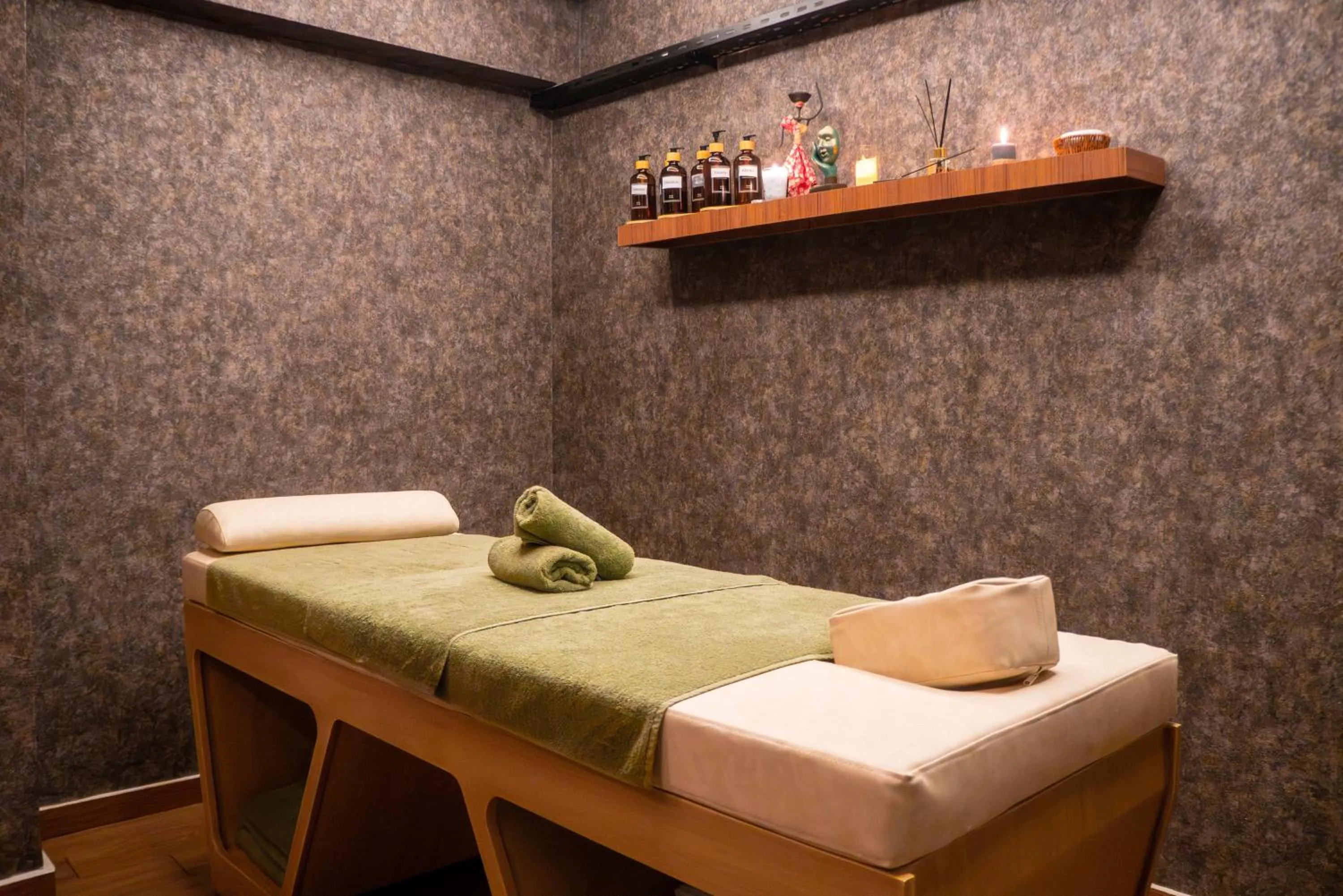 Massage in ivy Hotel Spa