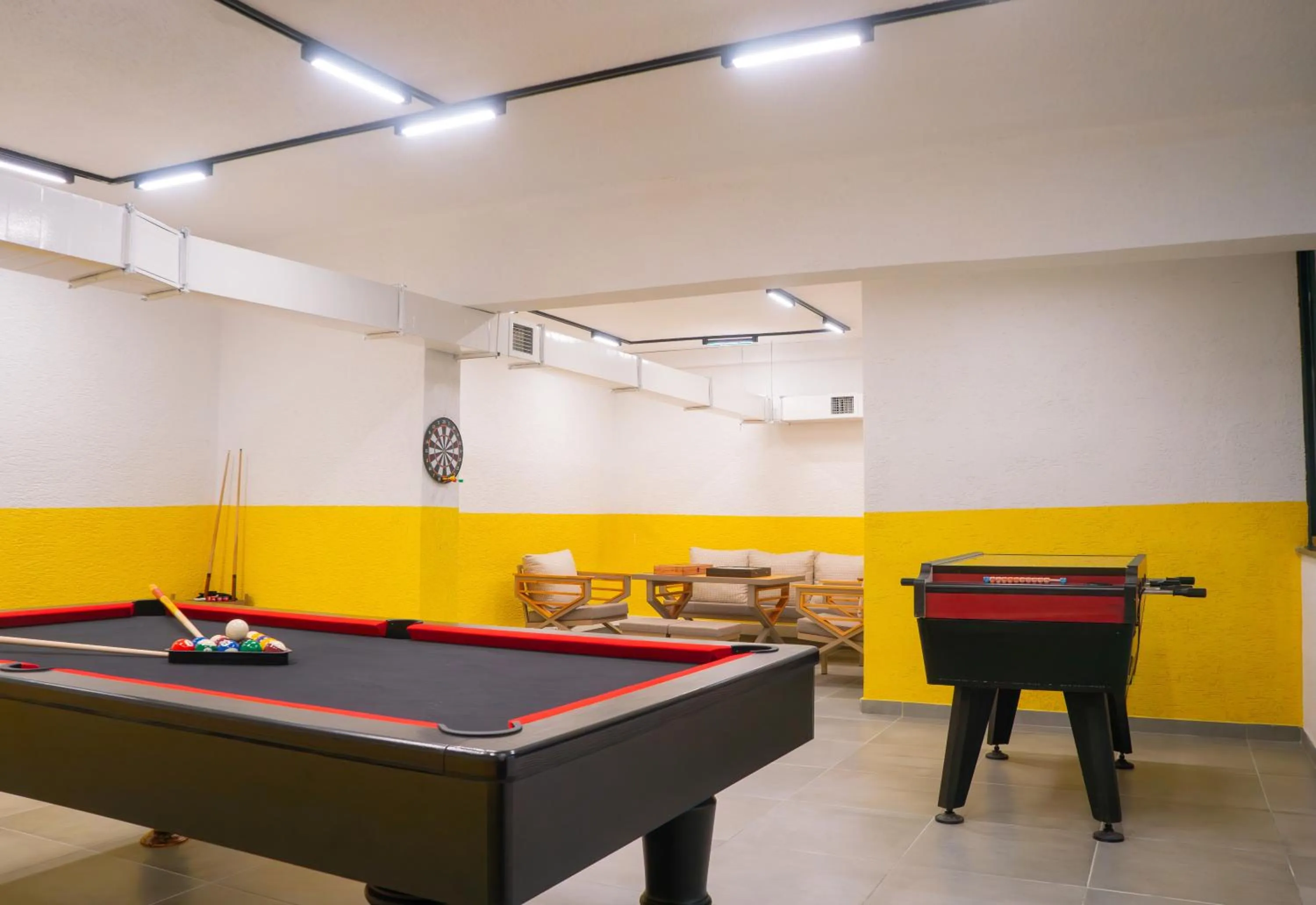 Billiard in ivy Hotel Spa