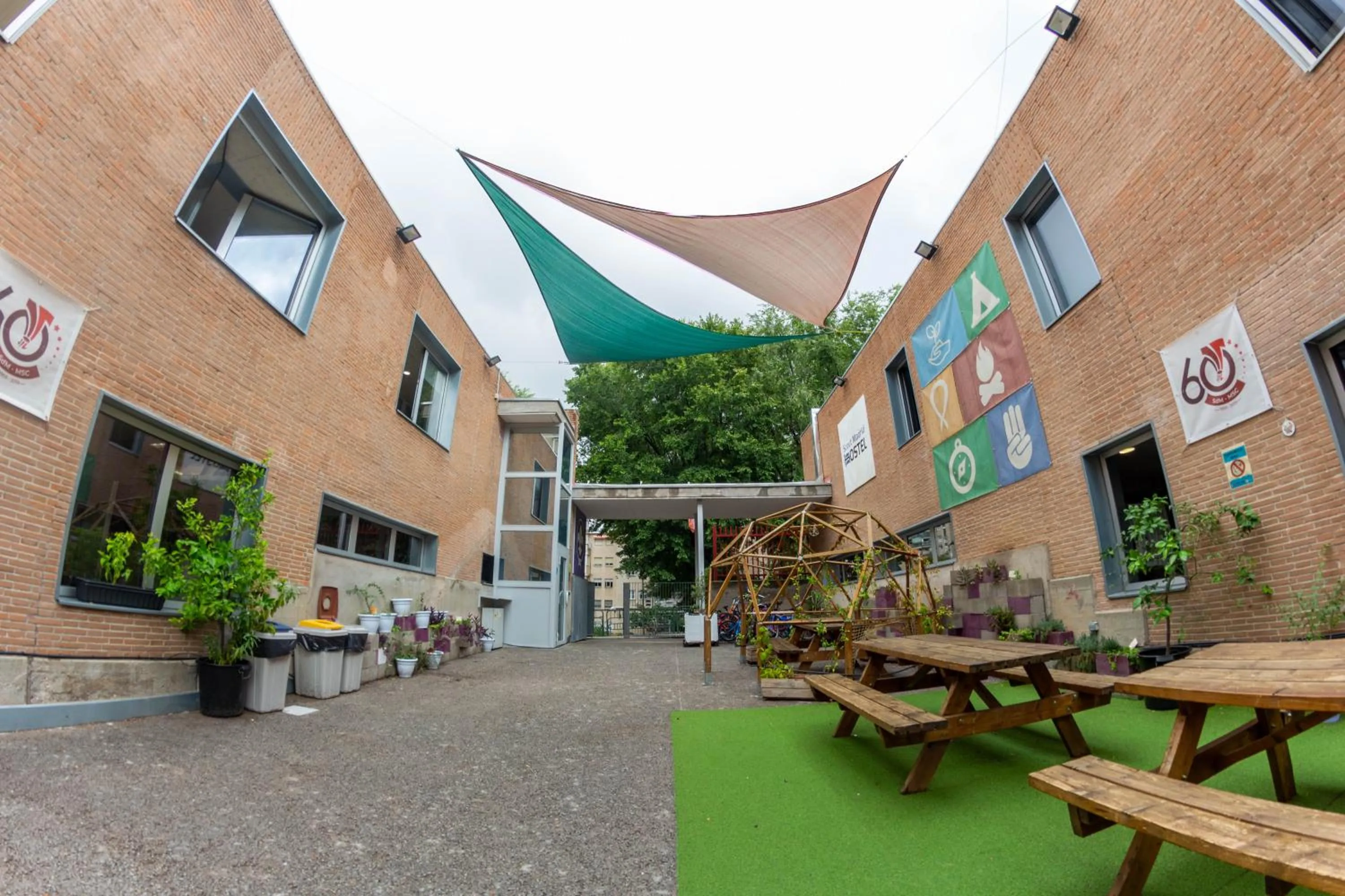 Patio in Scout Madrid Hostel