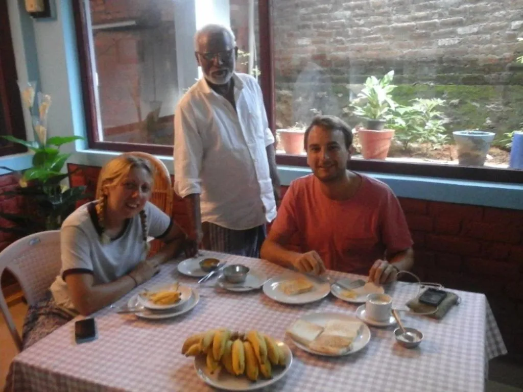 Restaurant/places to eat in Quadriya Palace