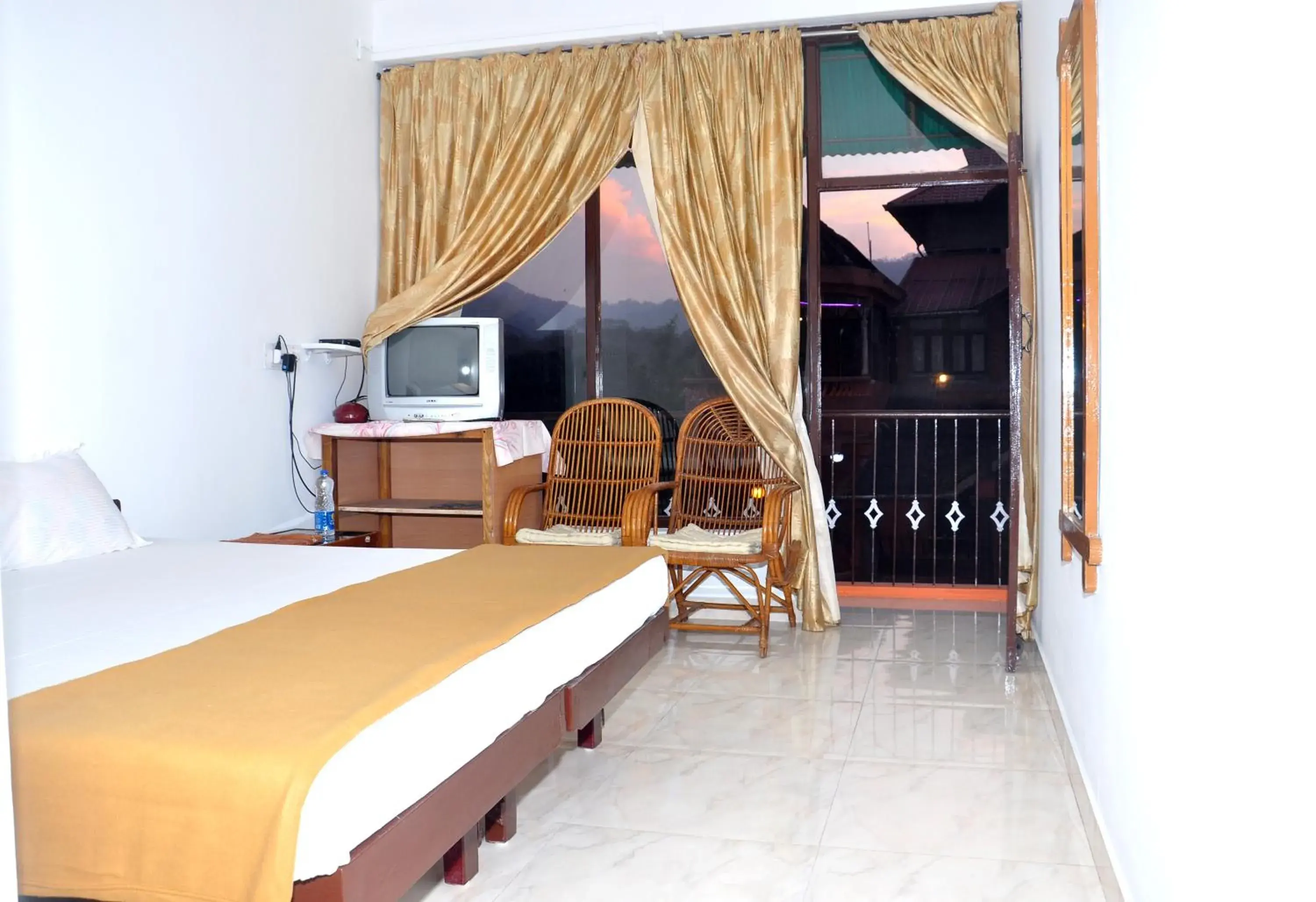 Double or Twin Room with Balcony in Quadriya Palace Double or Twin Room with Balcony in Quadriya Palace