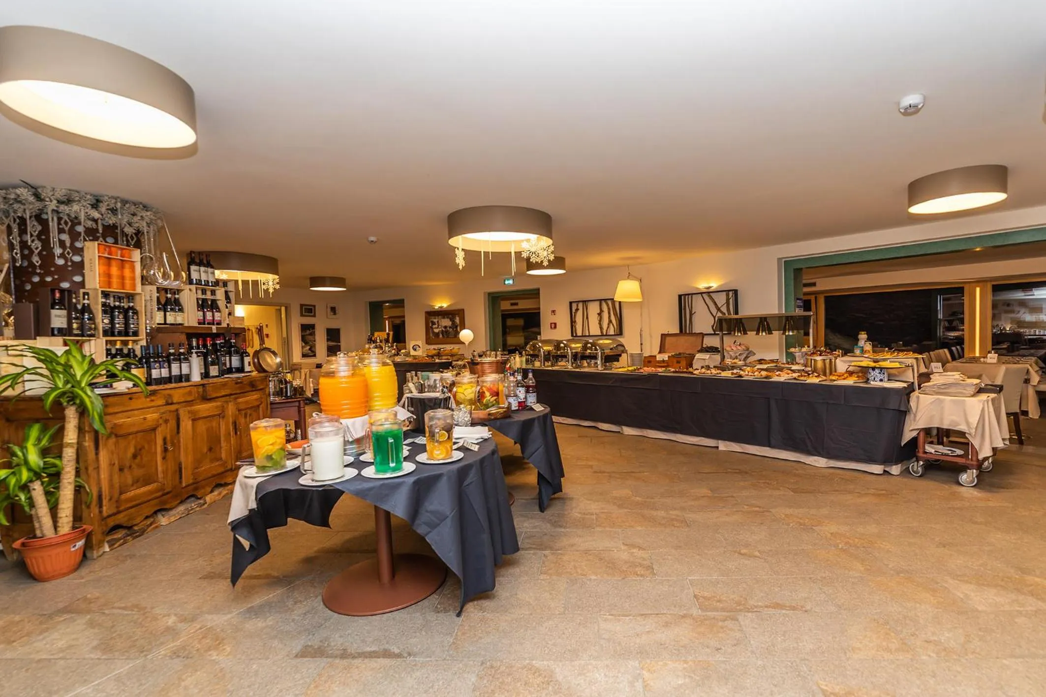 Food and drinks in White Angel Hotel