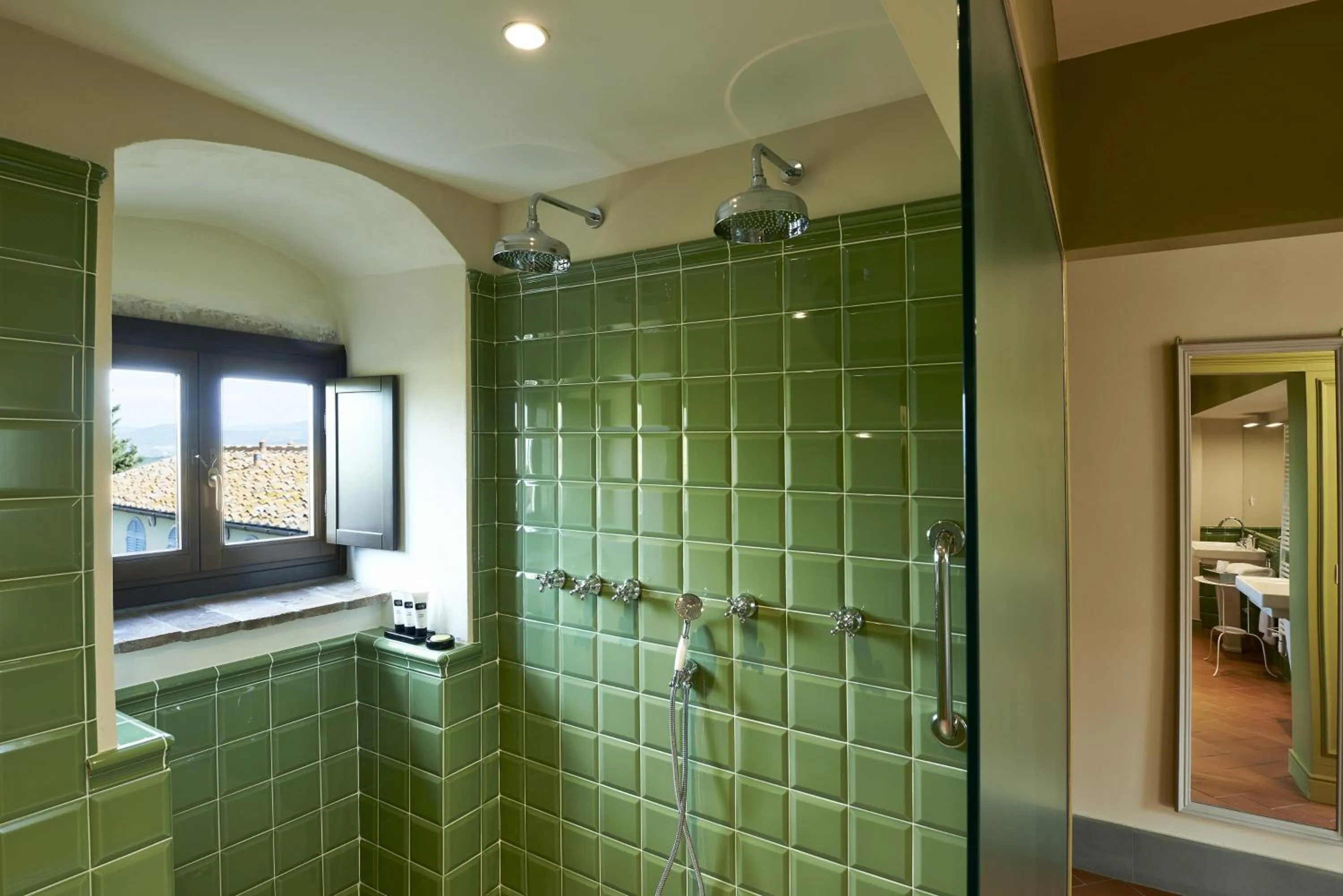 Bathroom in Villa Medicea di Lilliano