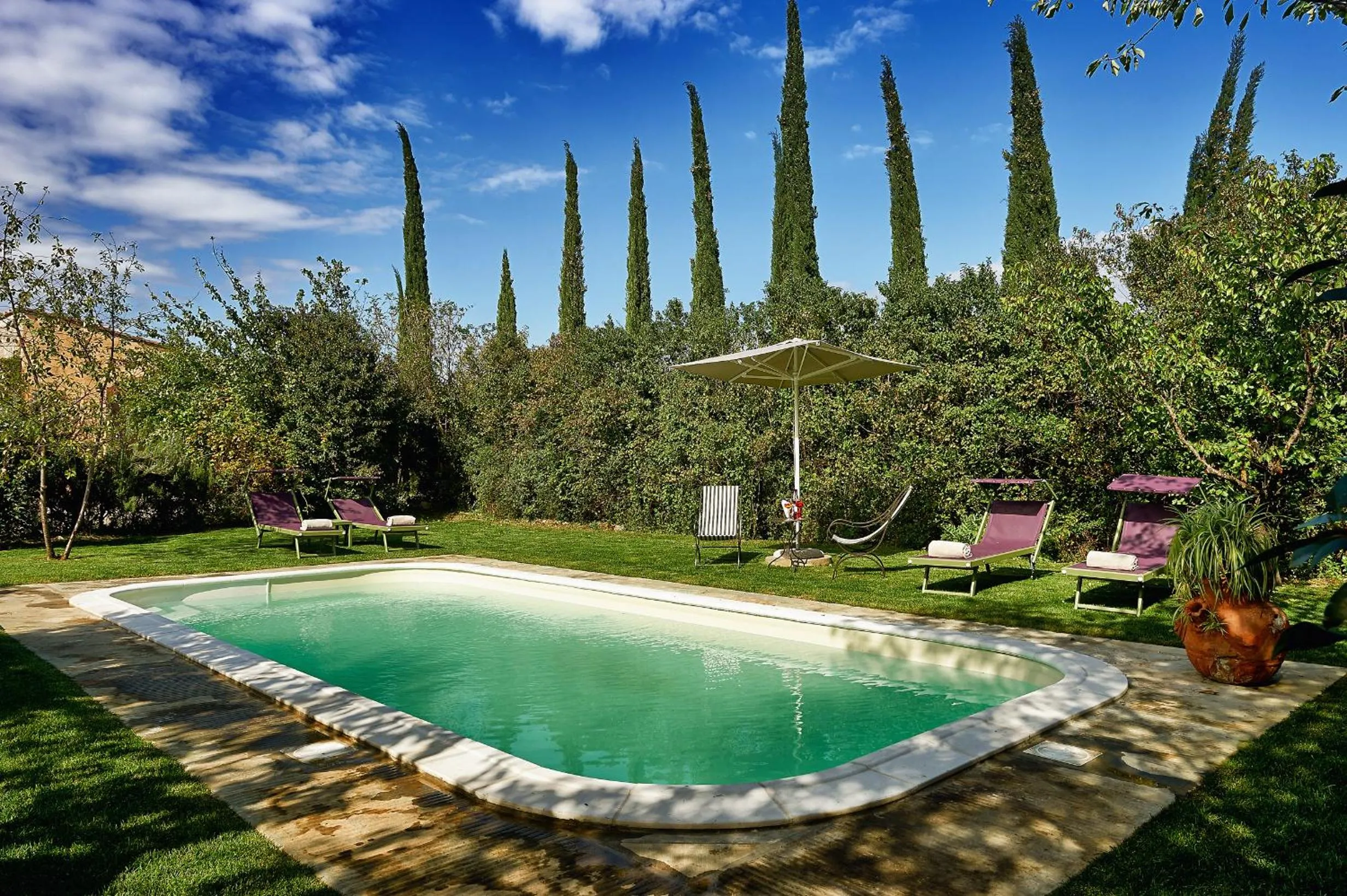 Swimming pool in Villa Medicea di Lilliano